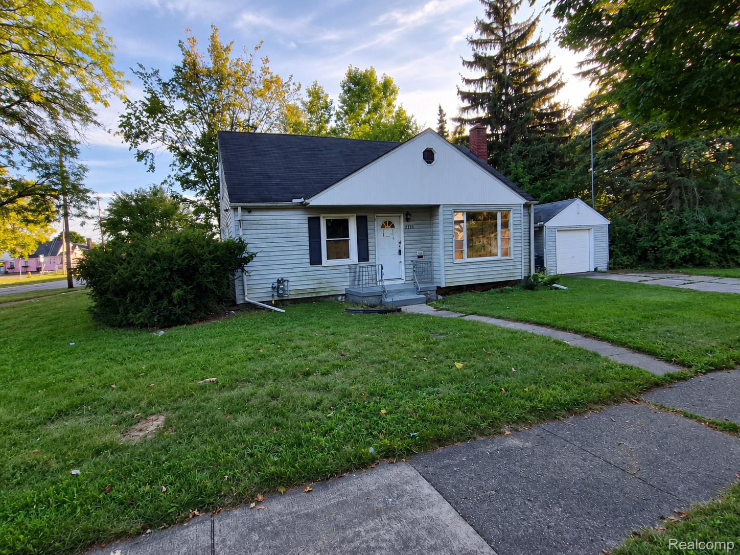 2401 Raskob Street — photo