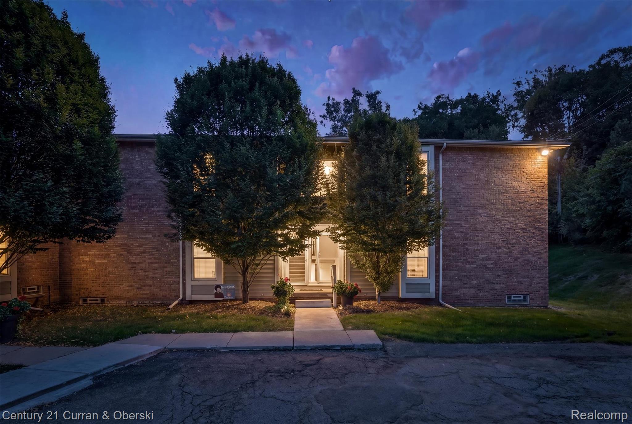 735 Randolph Street Unit 121 — photo