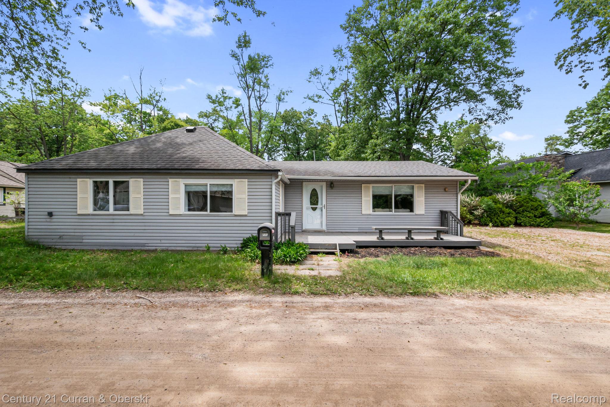 2374 Lakena Road — photo