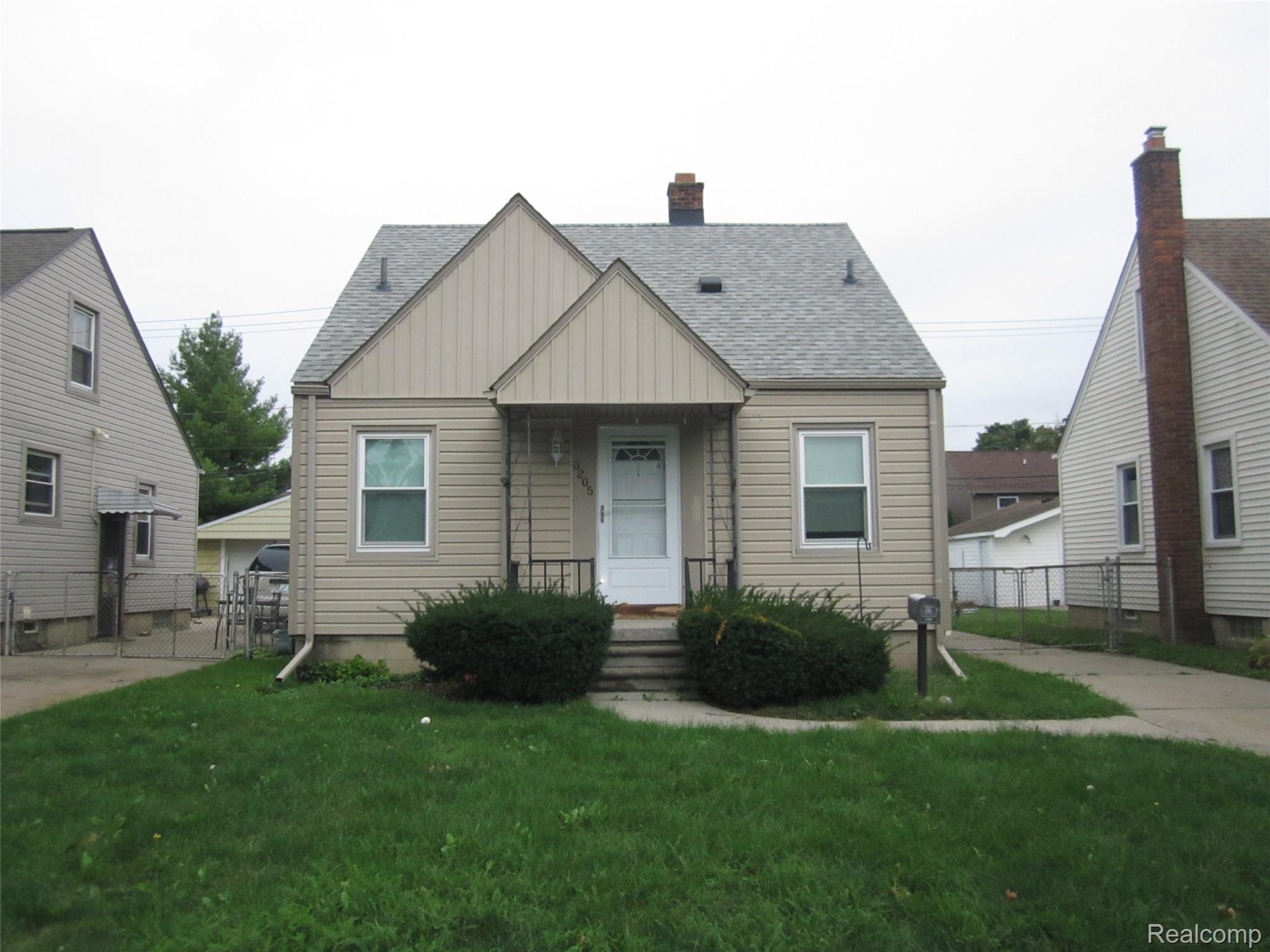3205 Alice Street — photo