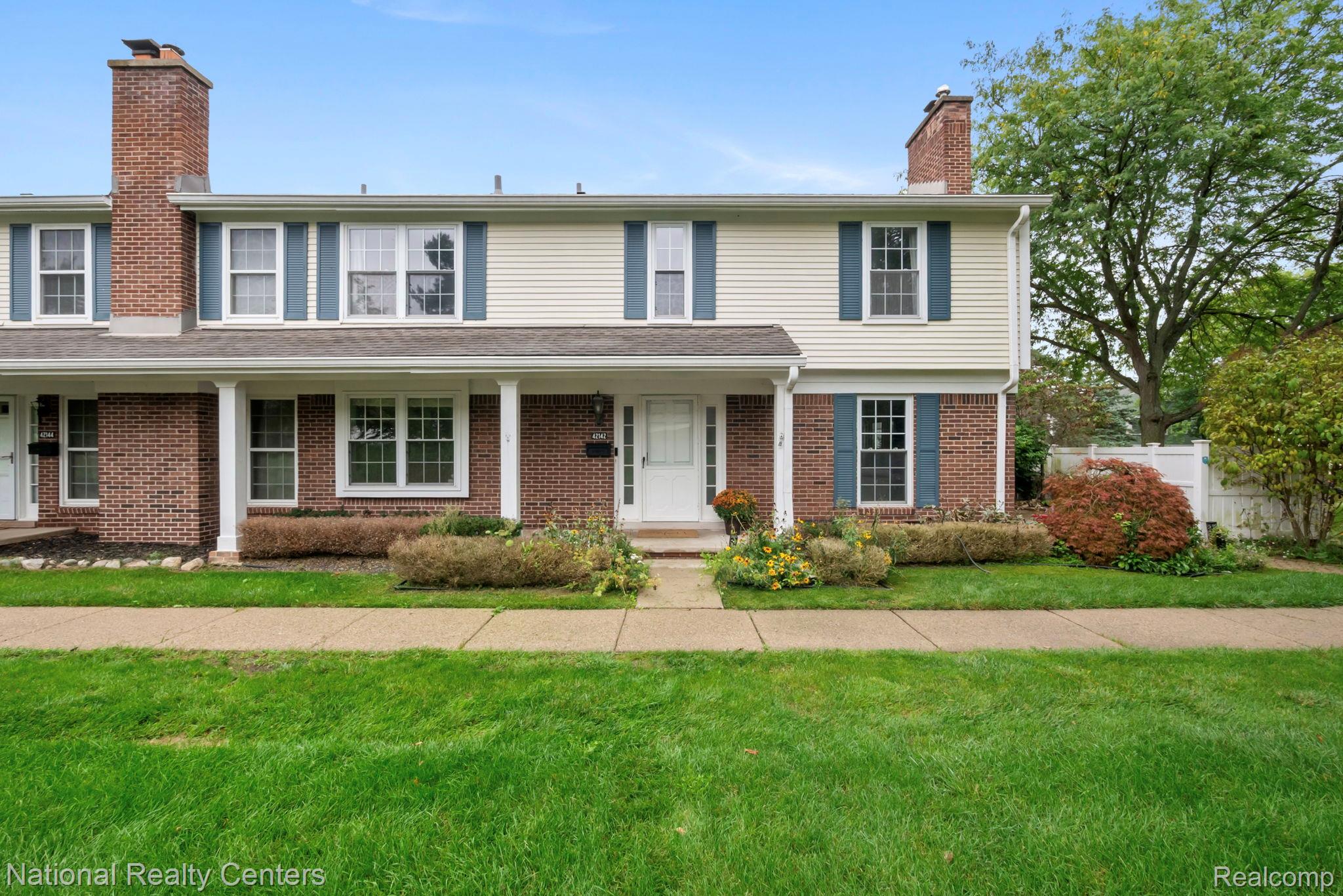 42142 Roscommon Street — photo