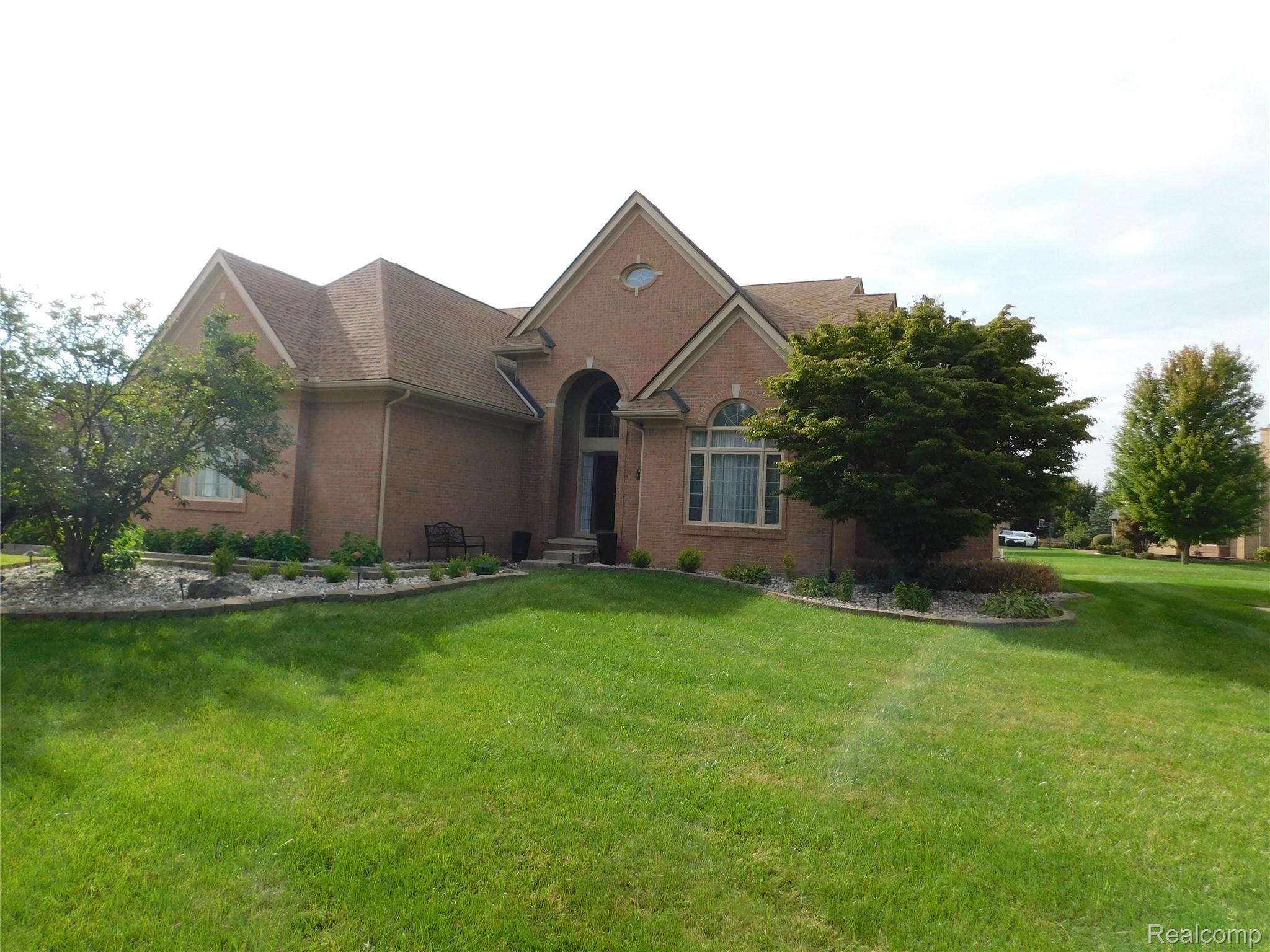 190 McDougal Court — photo