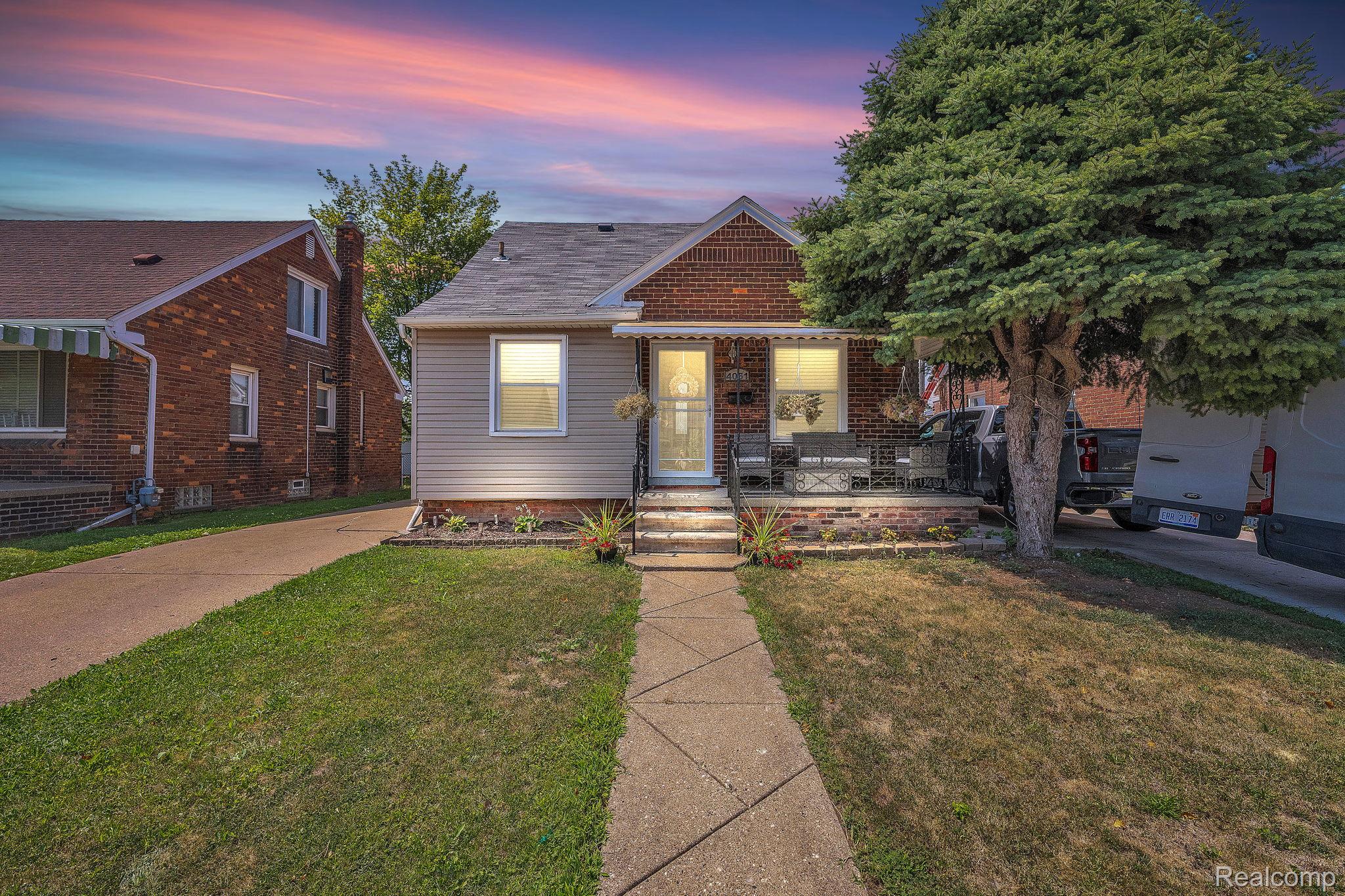 4061 Calhoun Street — photo