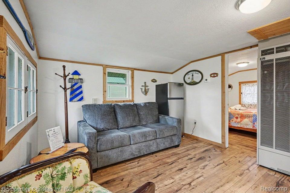 5124 Beechwood Avenue 8 — photo