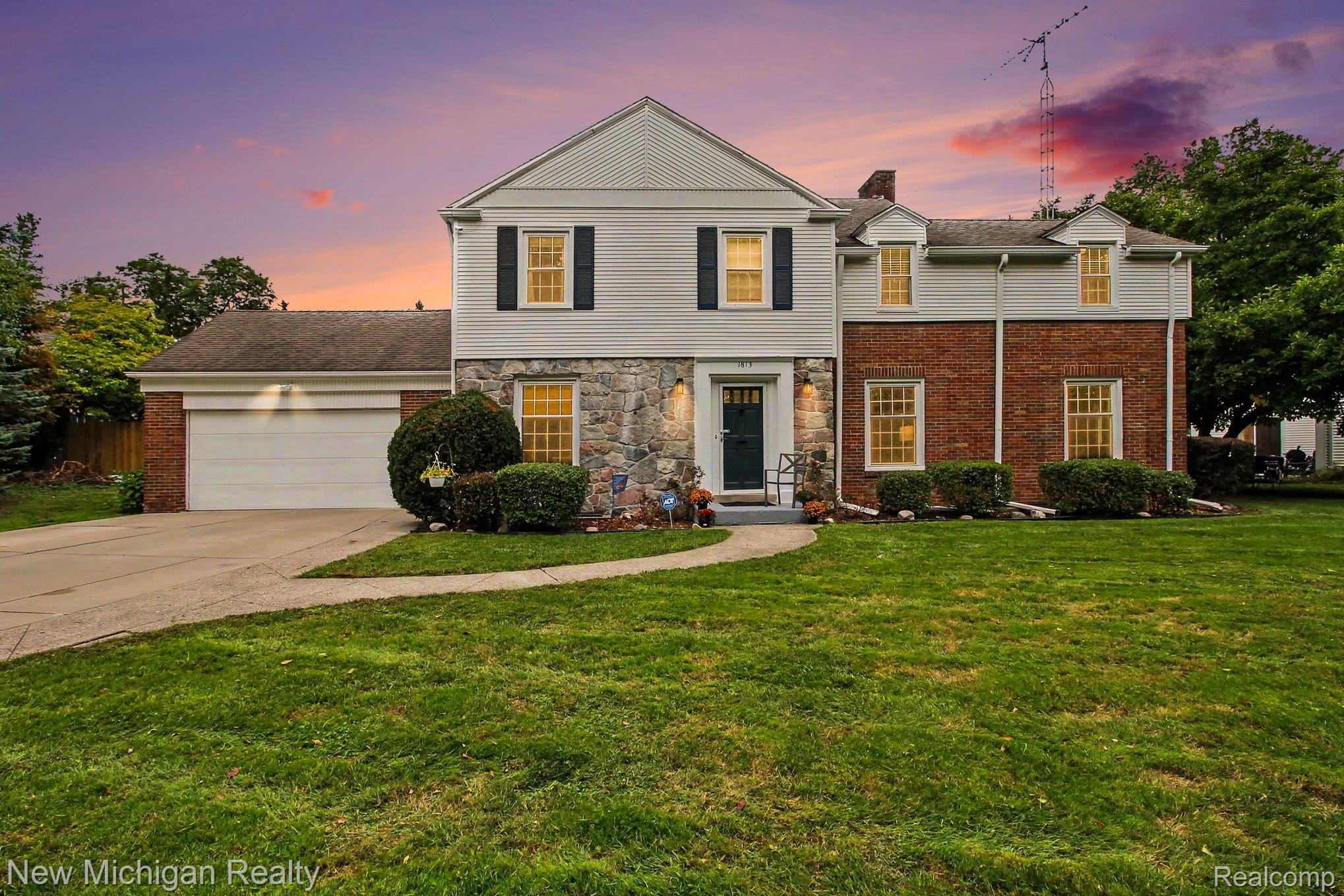 1813 Lincoln Drive — photo