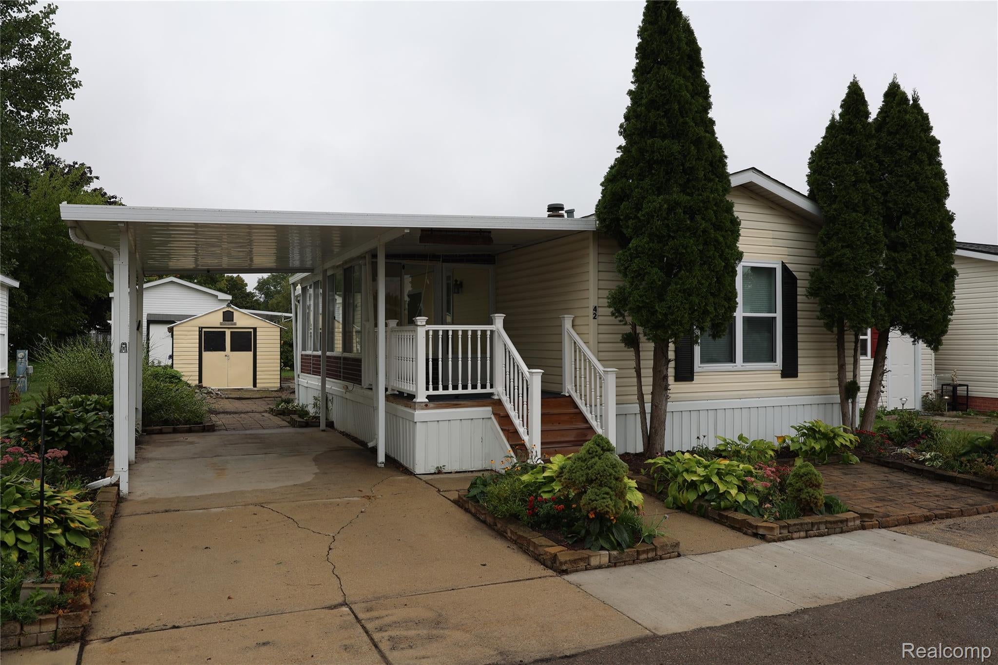 42 Brentwood Dr — photo