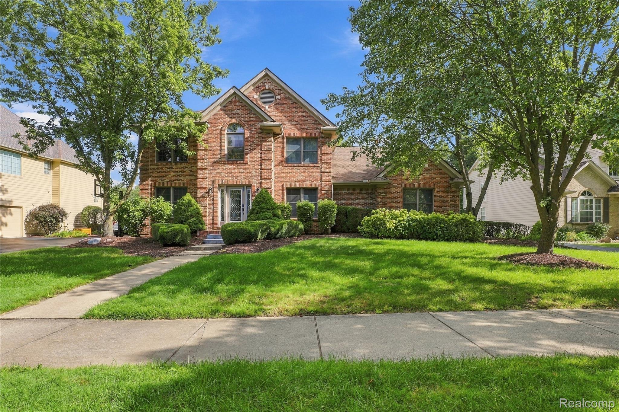 5681 Woodfield Parkway — photo