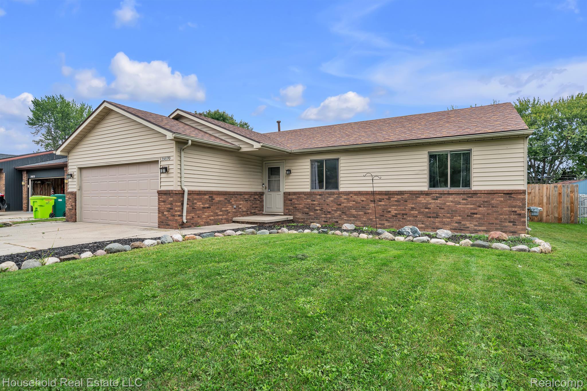 39870 Bridgeview Street — photo