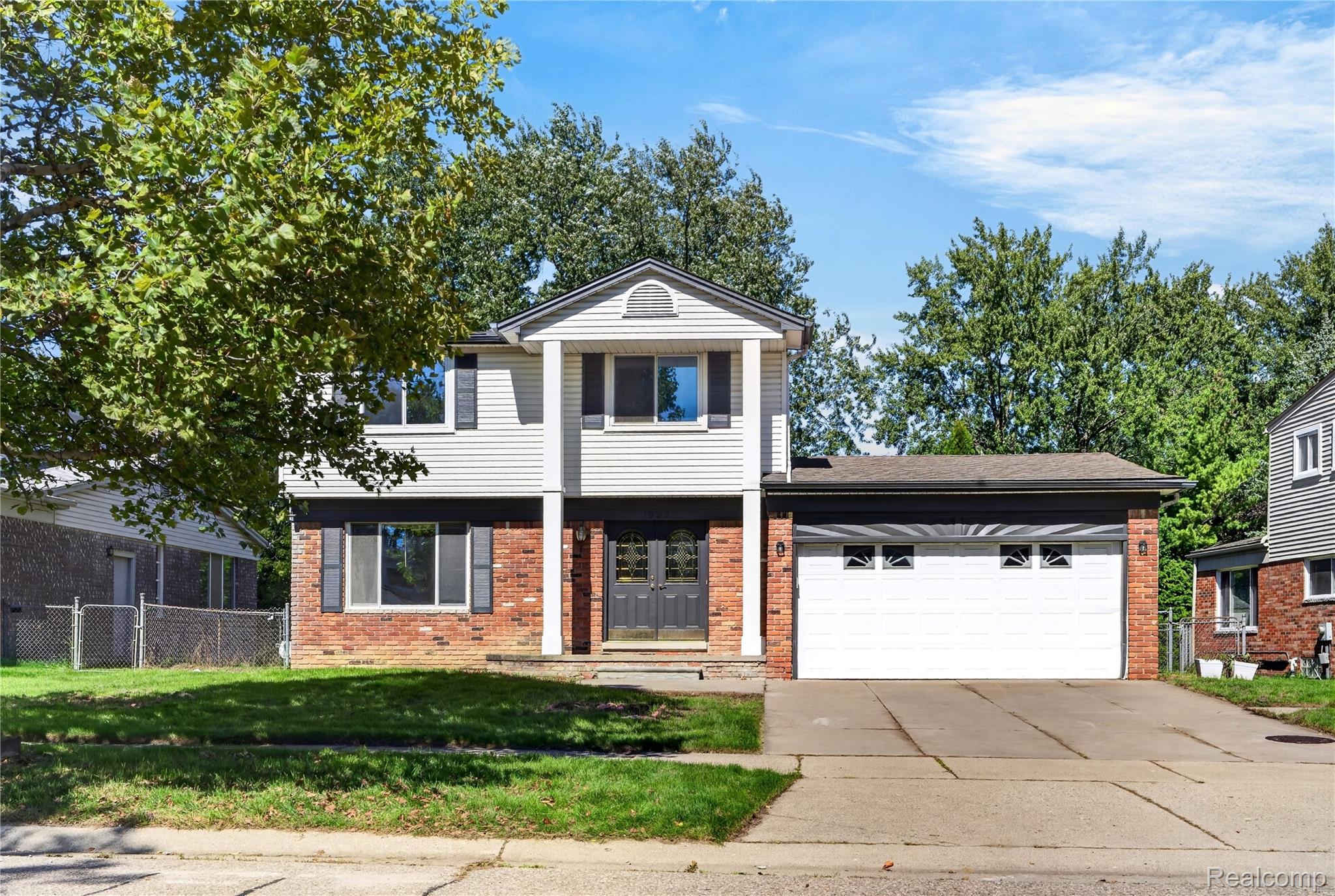 1699 Crestline Drive — photo