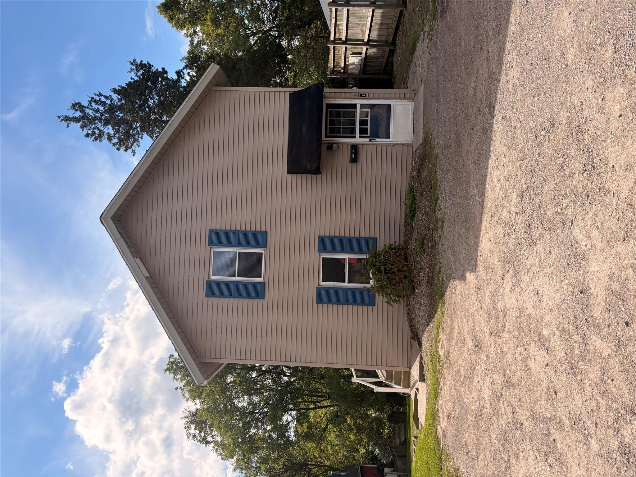 610 E Main Street — photo