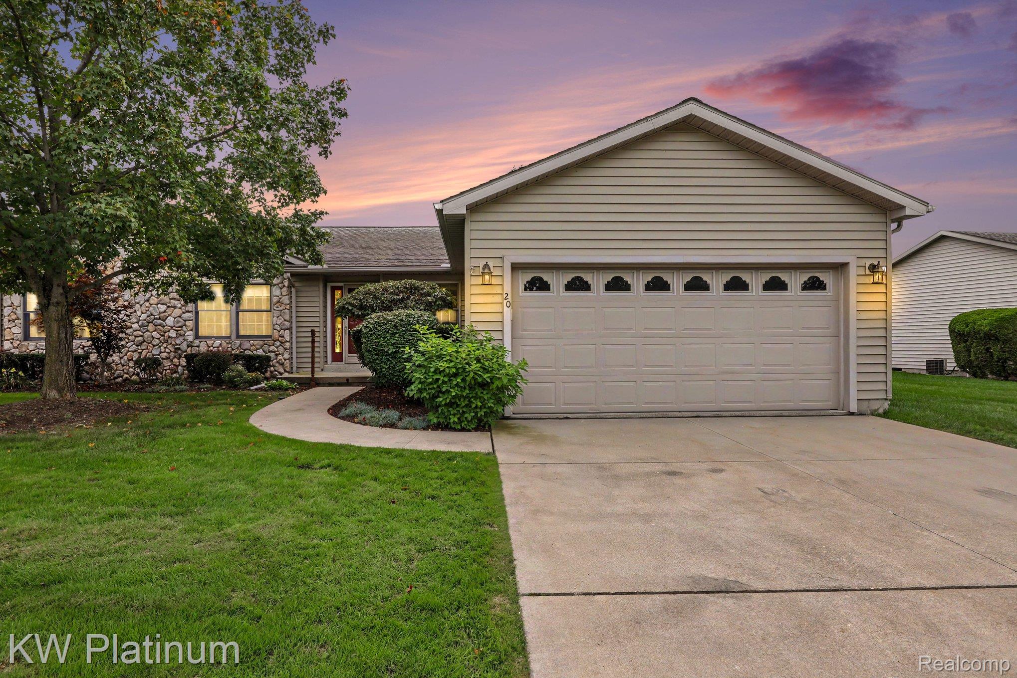 3930 River Road 20 — photo