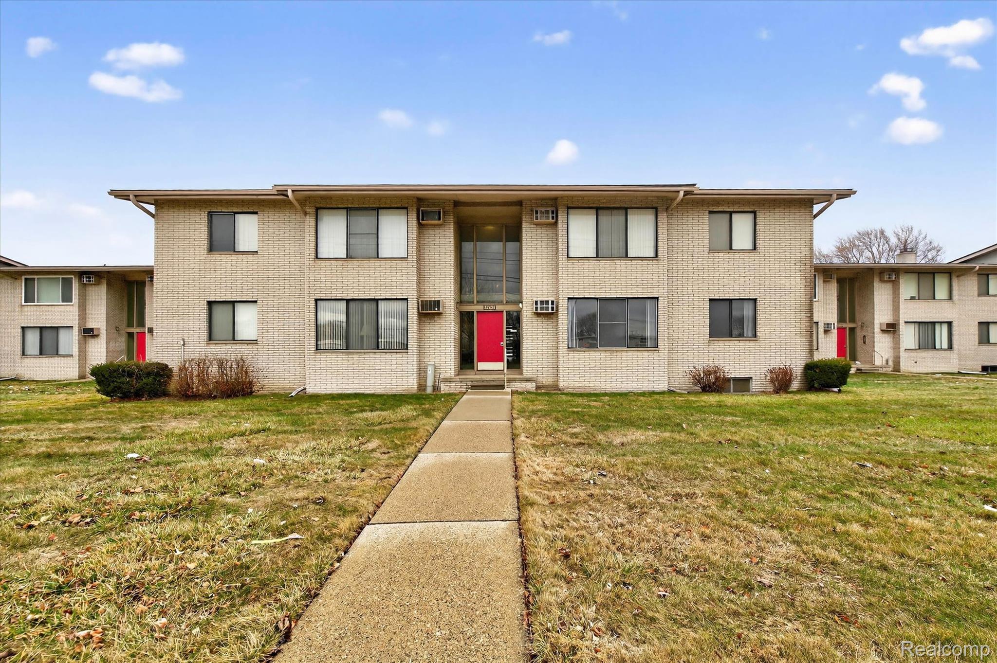 32650 Mound Unit 4 — photo
