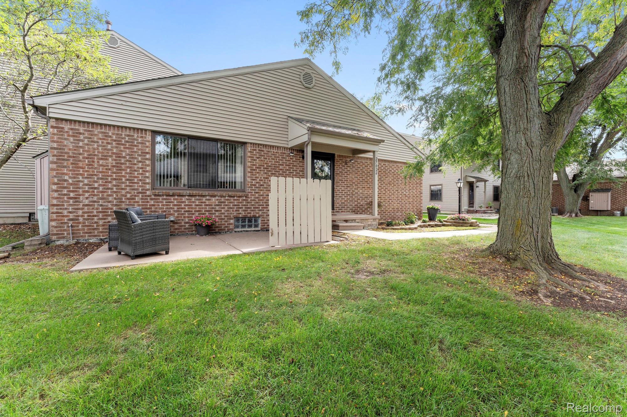 27024 Winchester Street 11 — photo