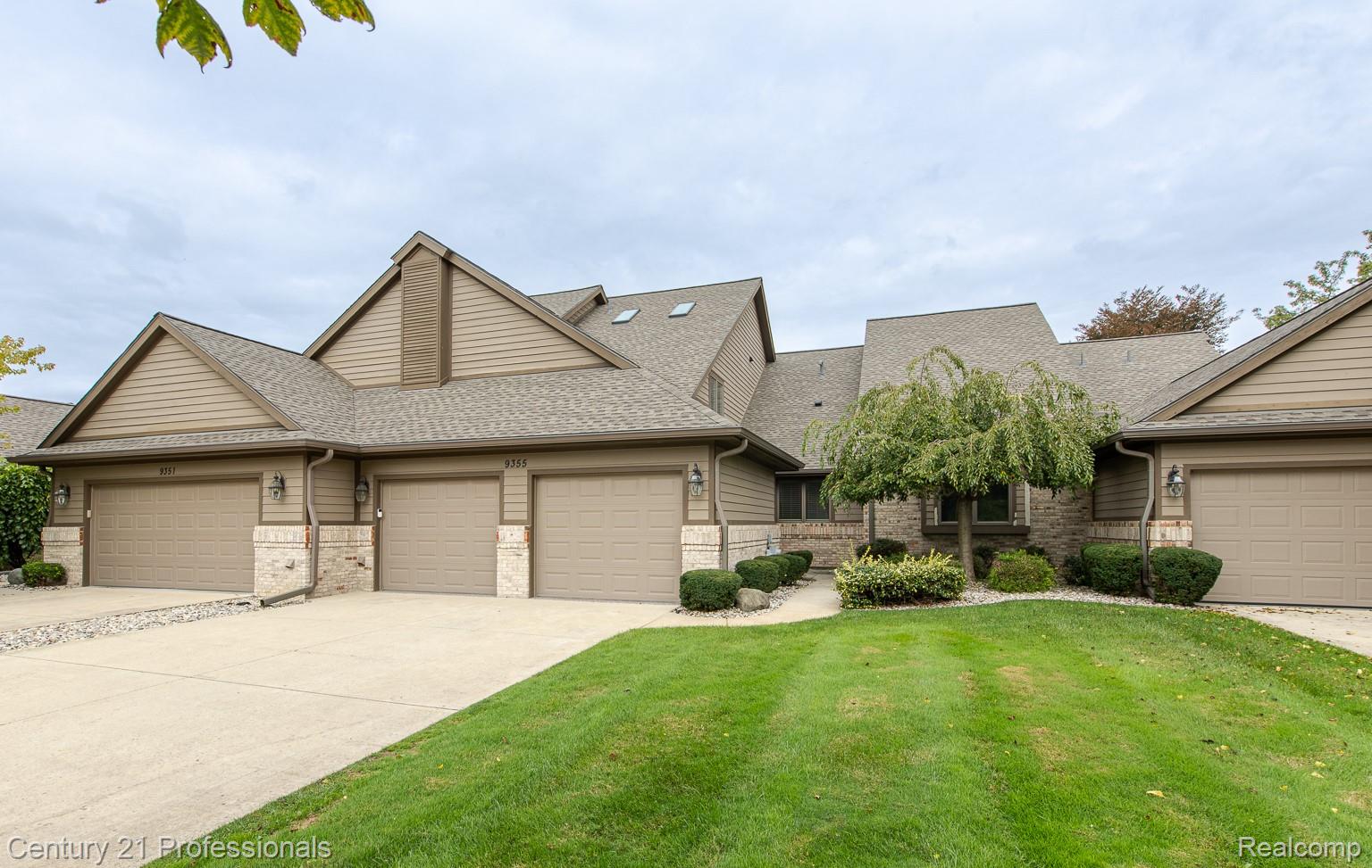 9355 Varodell Drive — photo