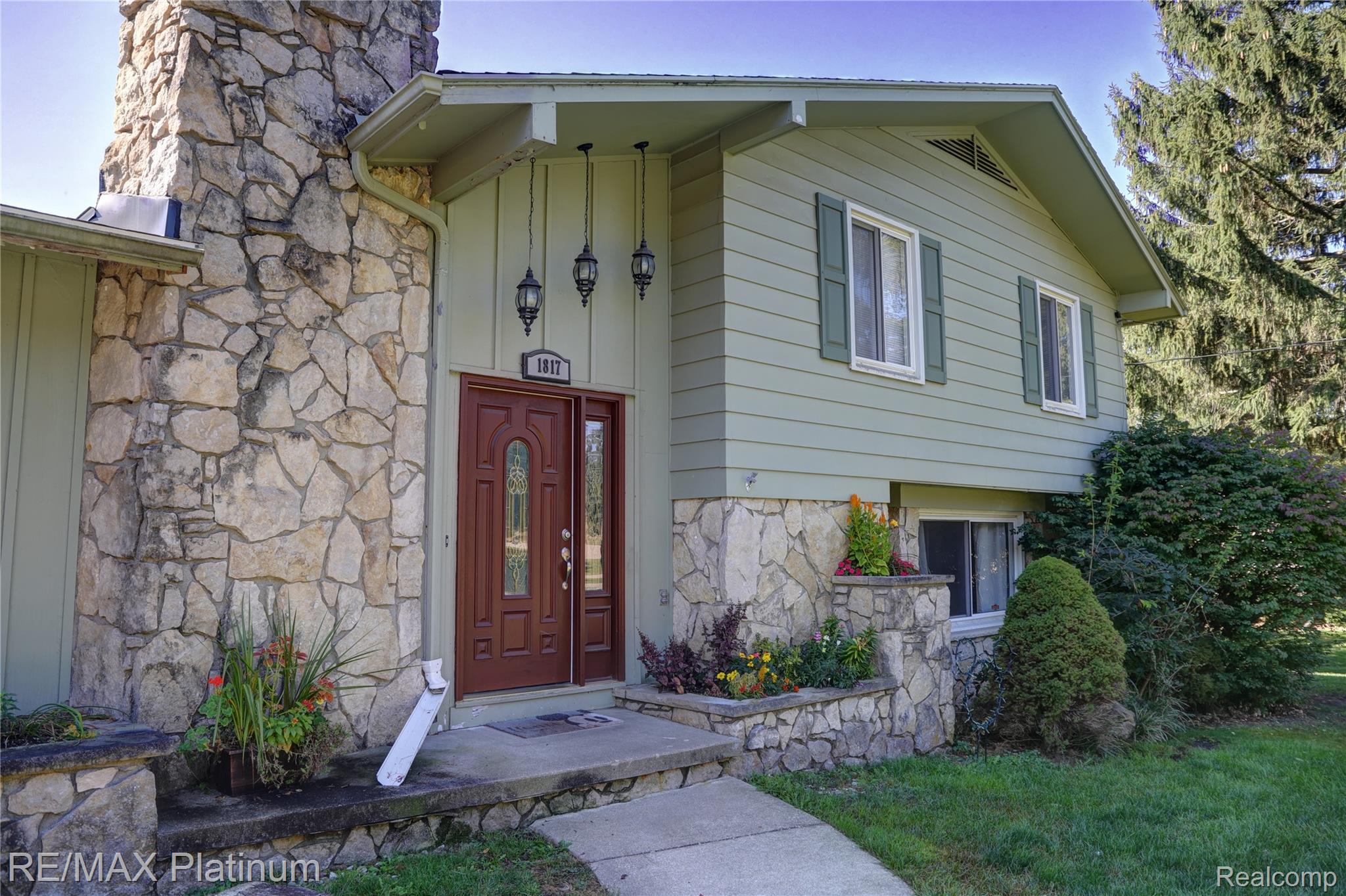 1817 S Walmont Road — photo