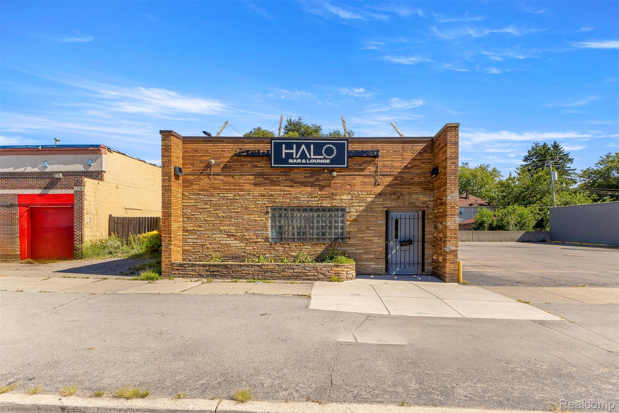 8070 Greenfield Road — photo