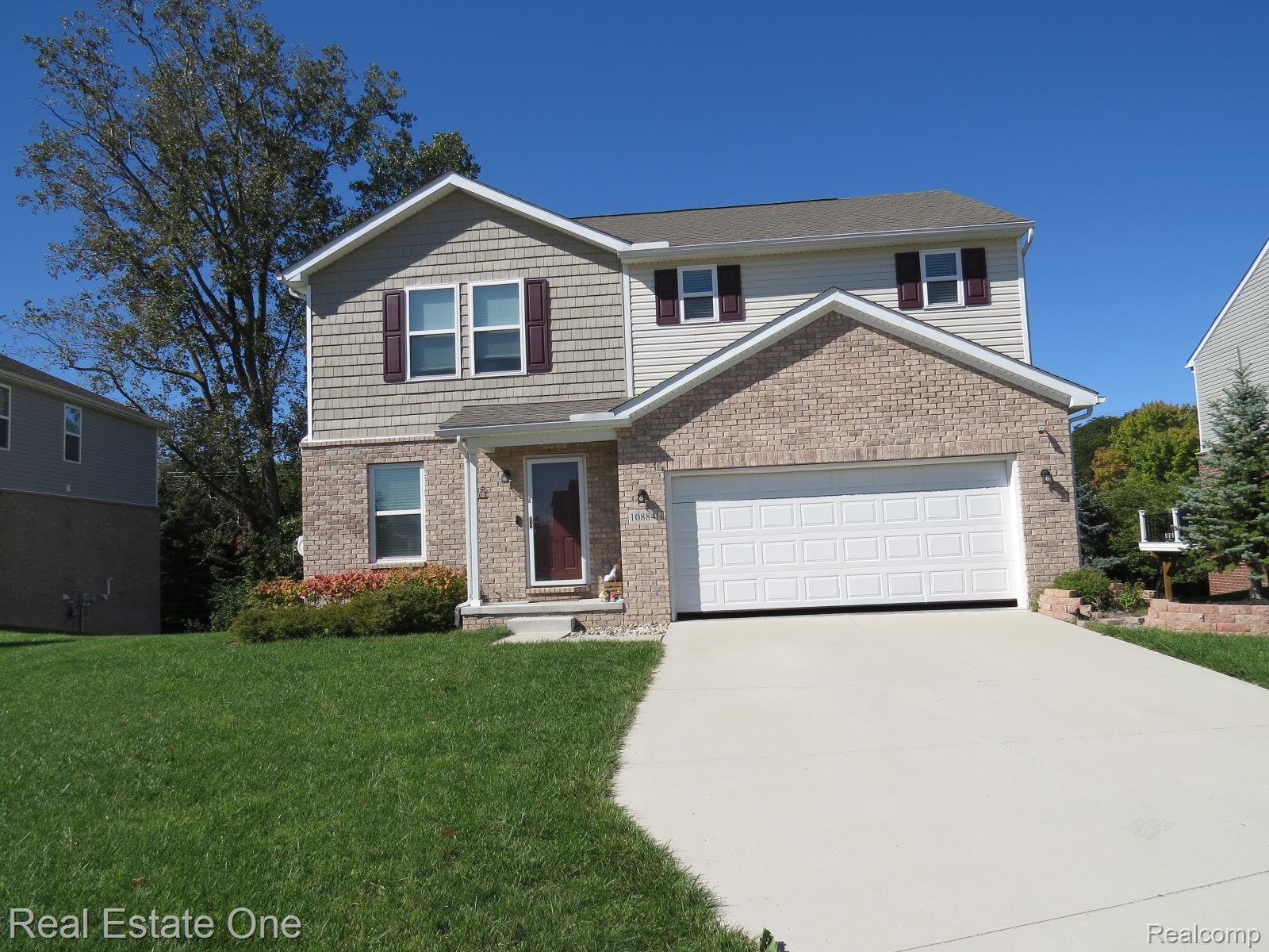 10884 Island Lake Drive — photo