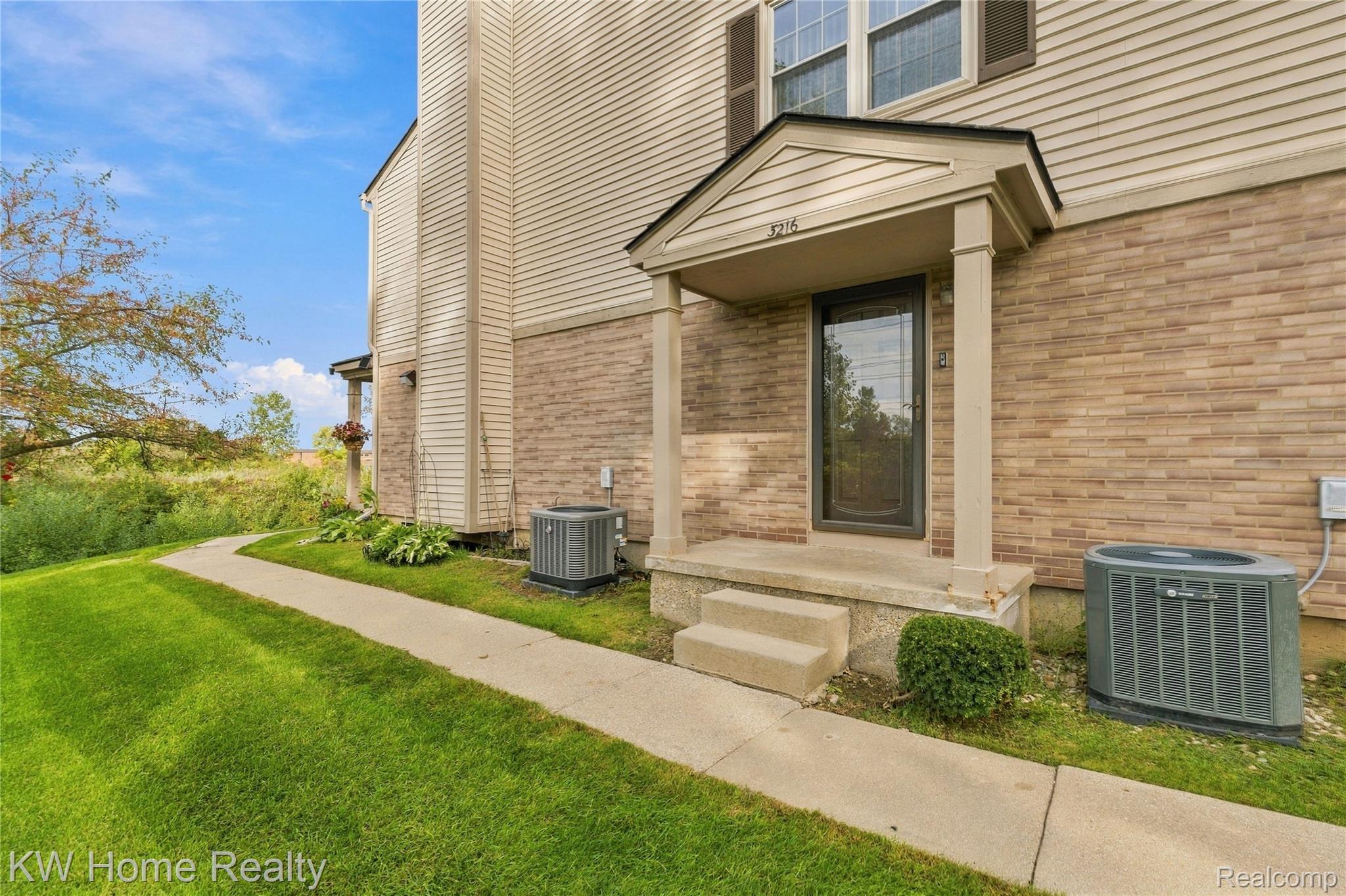 3216 High Pointe Ridge Road — photo