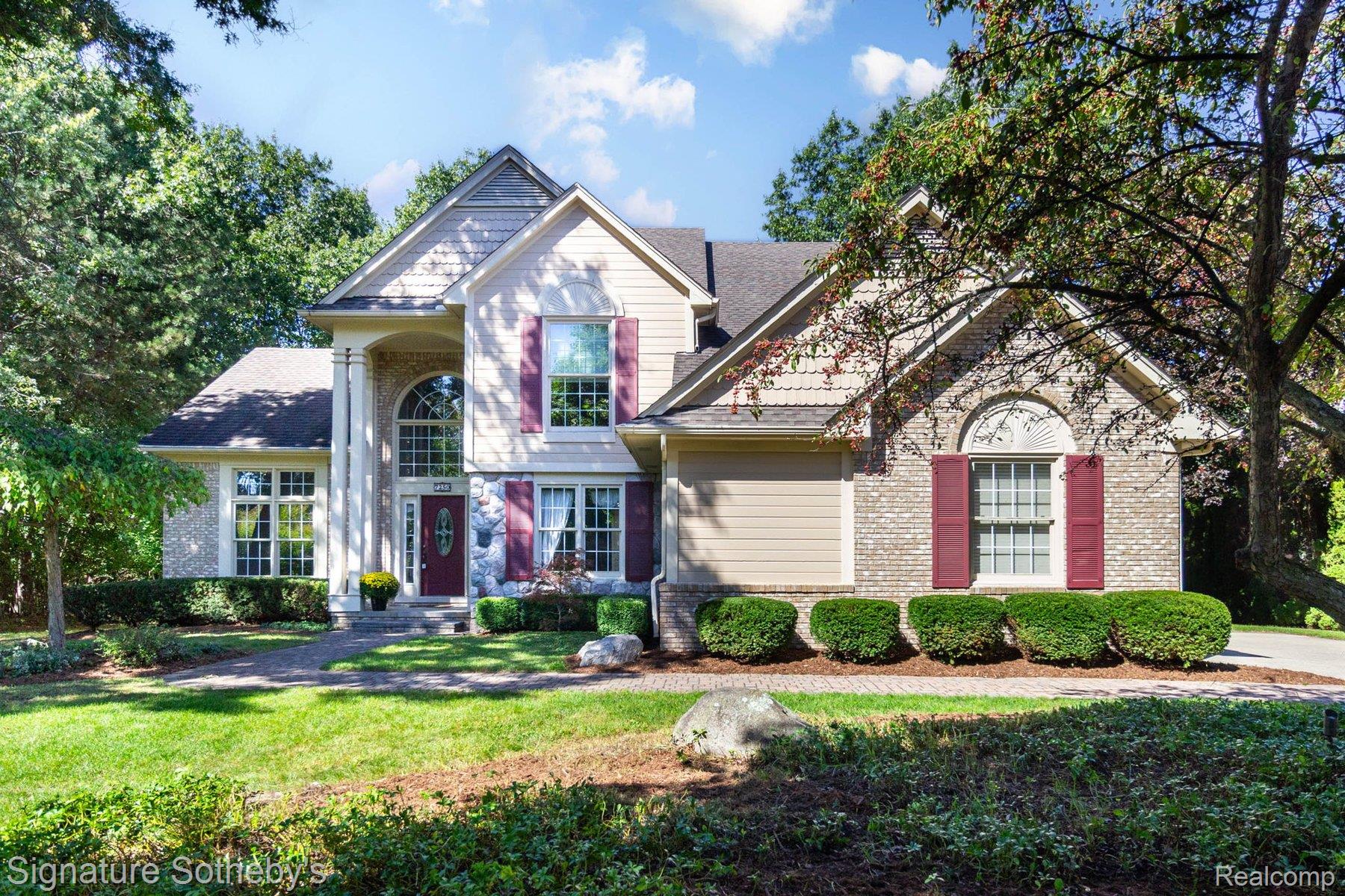 7250 Aaronway Drive — photo