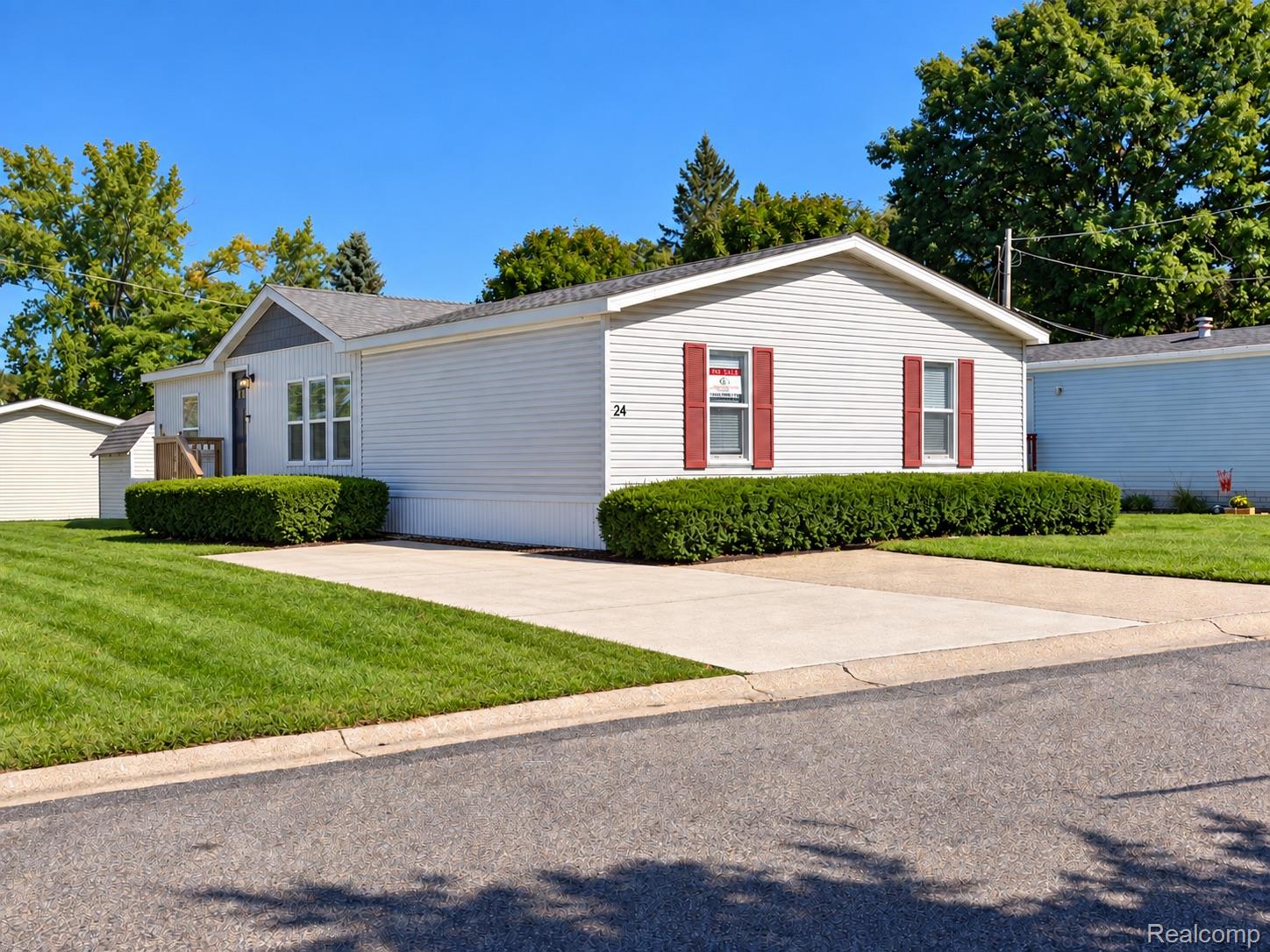 24 Hill Drive — photo