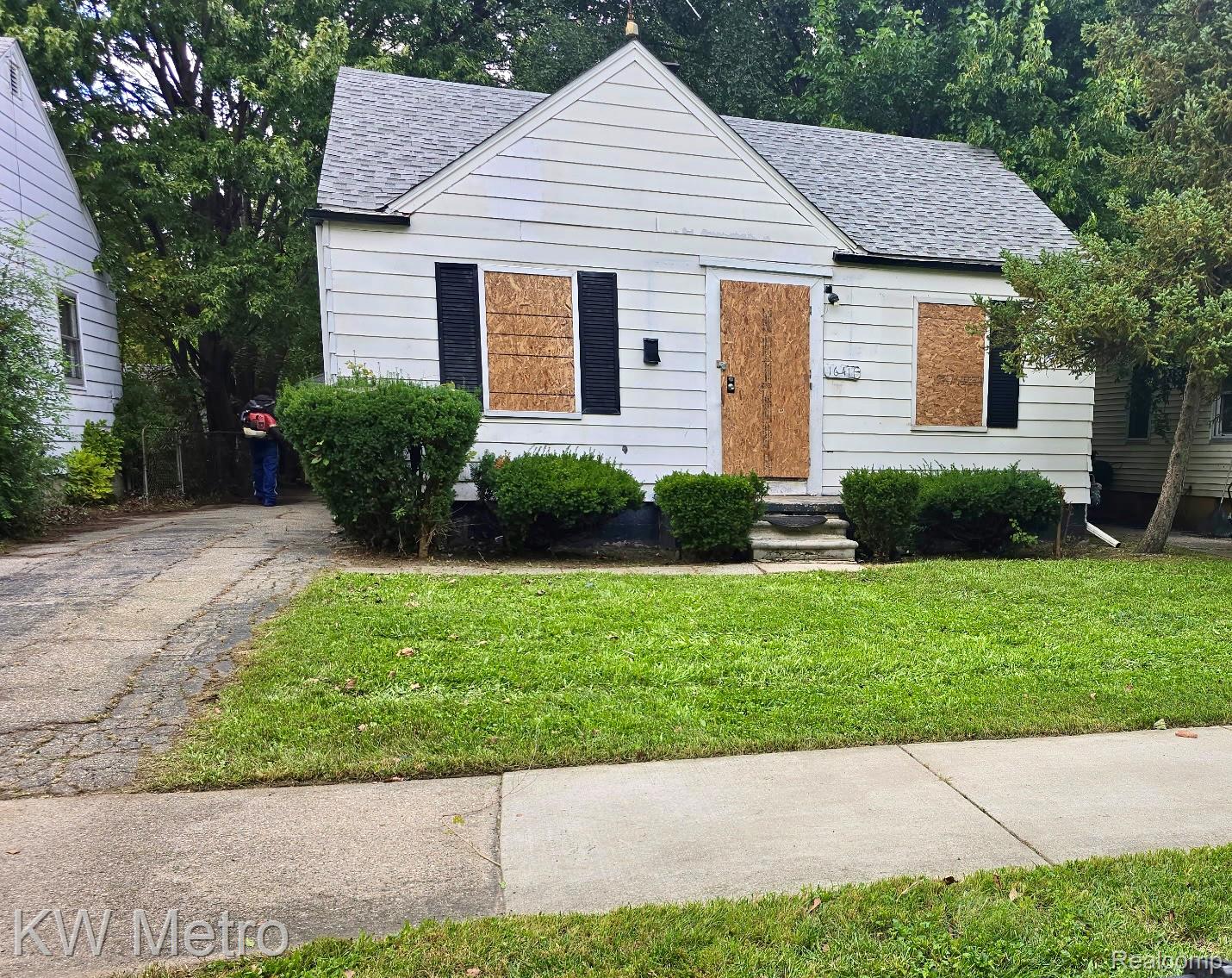 16411 Liberal Street — photo