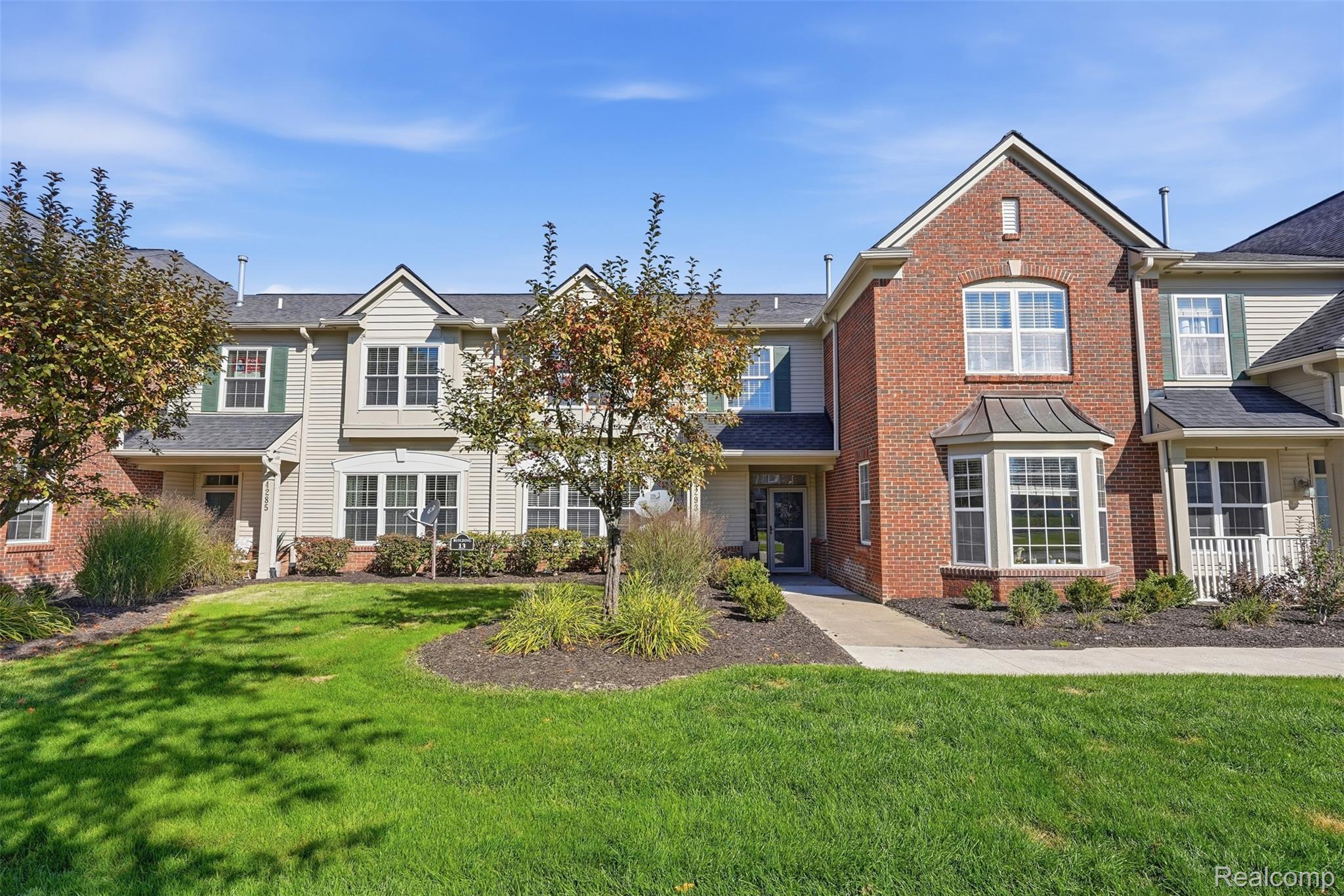 4293 Hampton Ridge Boulevard — photo