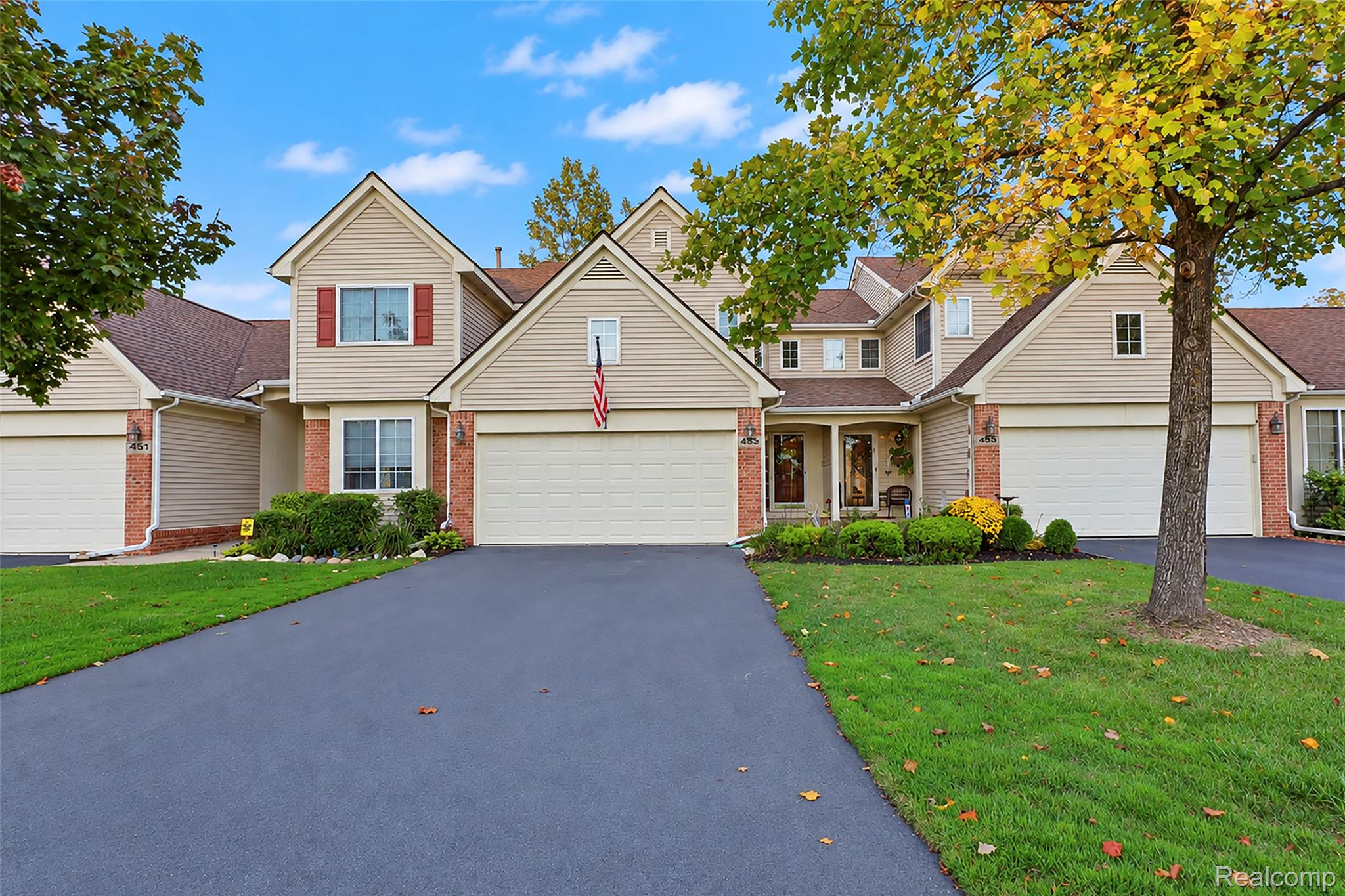 453 Lilly View Court — photo