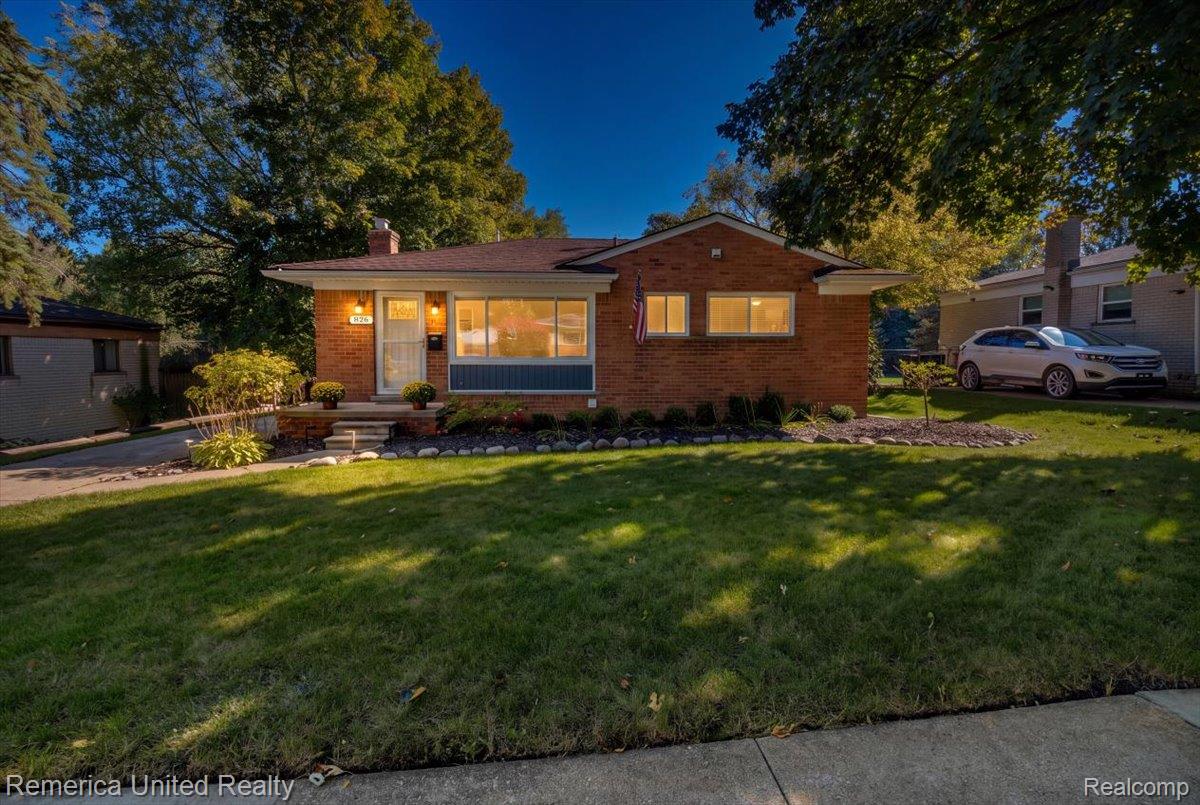 826 Squire Lane — photo