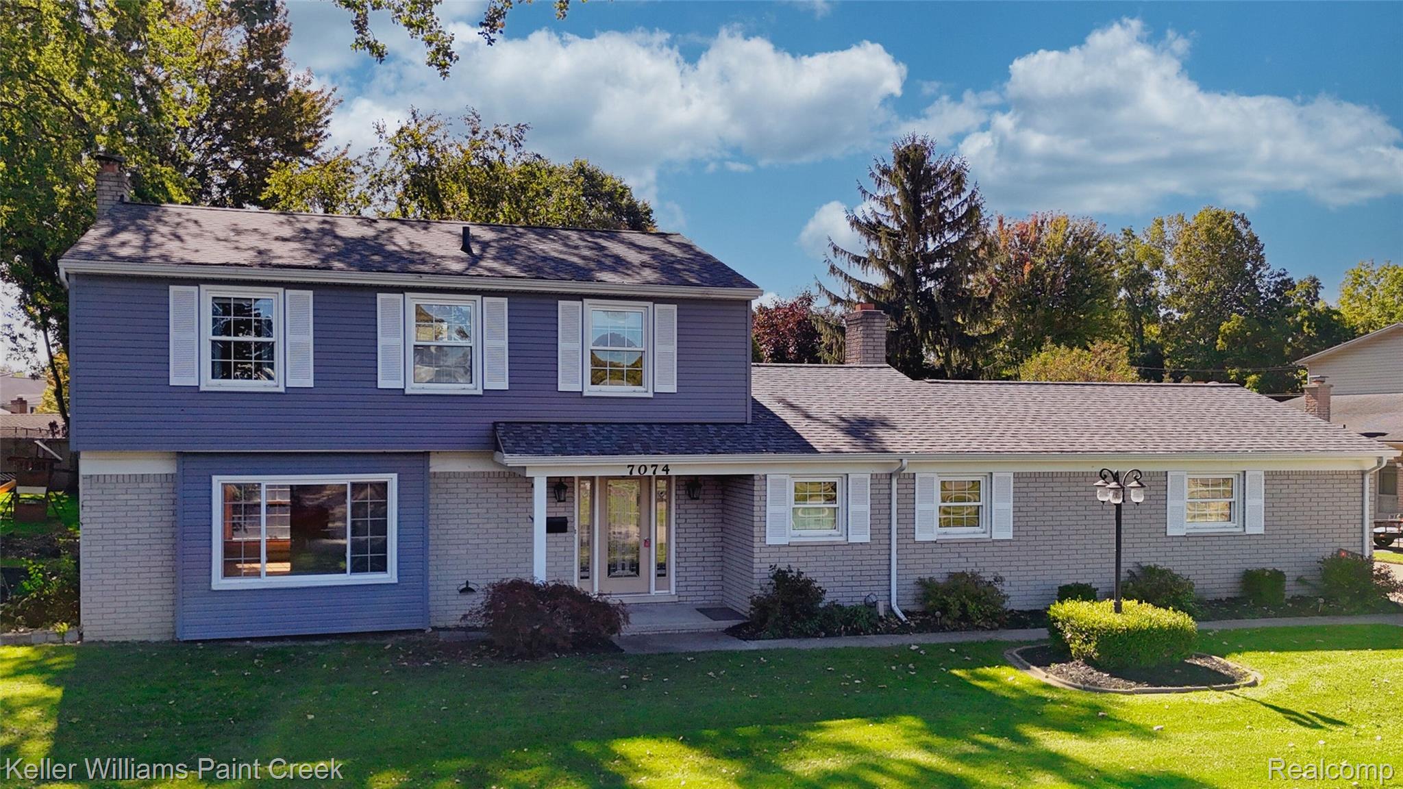 7074 Grenadier Court — photo
