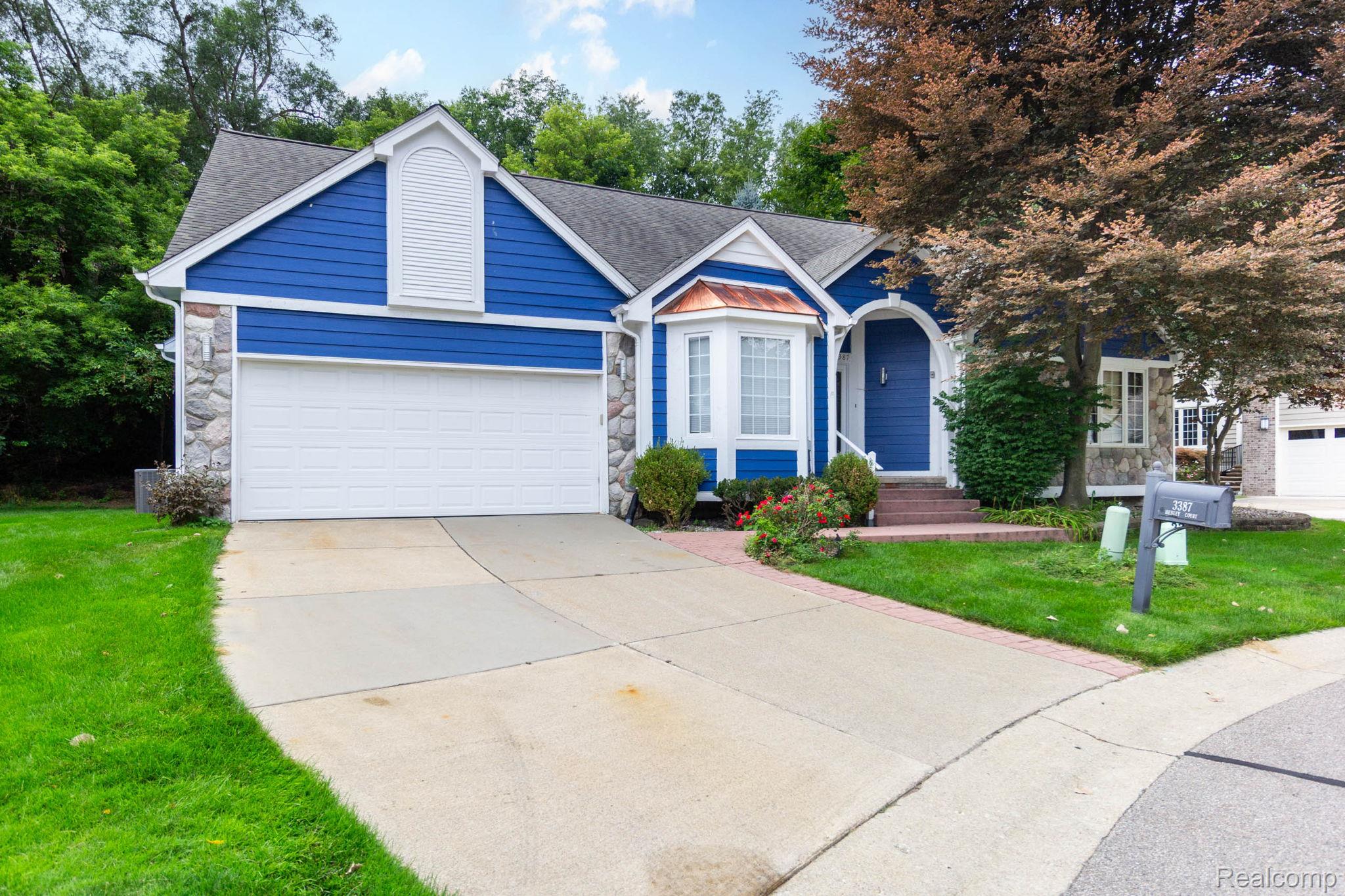 3387 Henley Court — photo