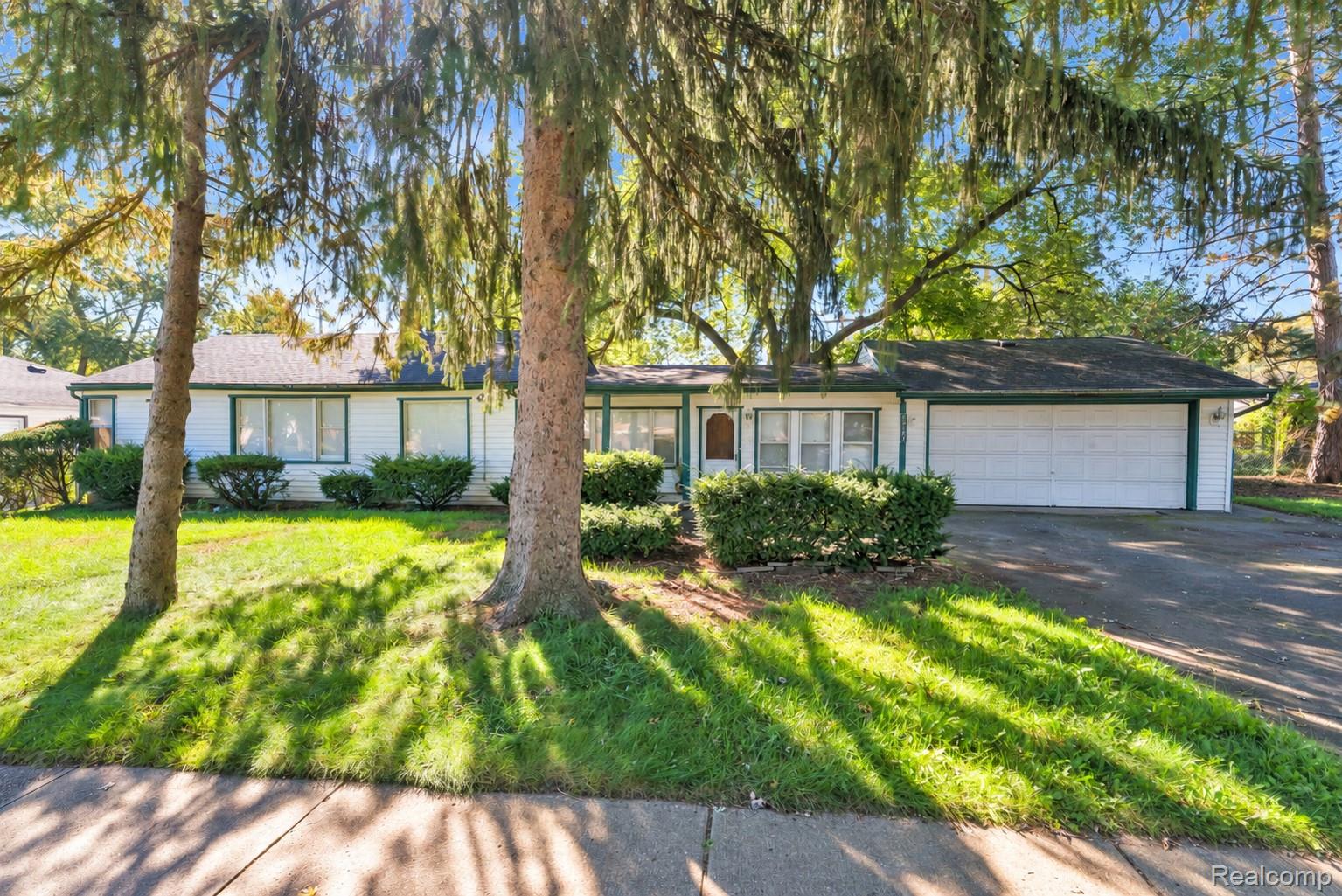 23423 Annapolis Street — photo