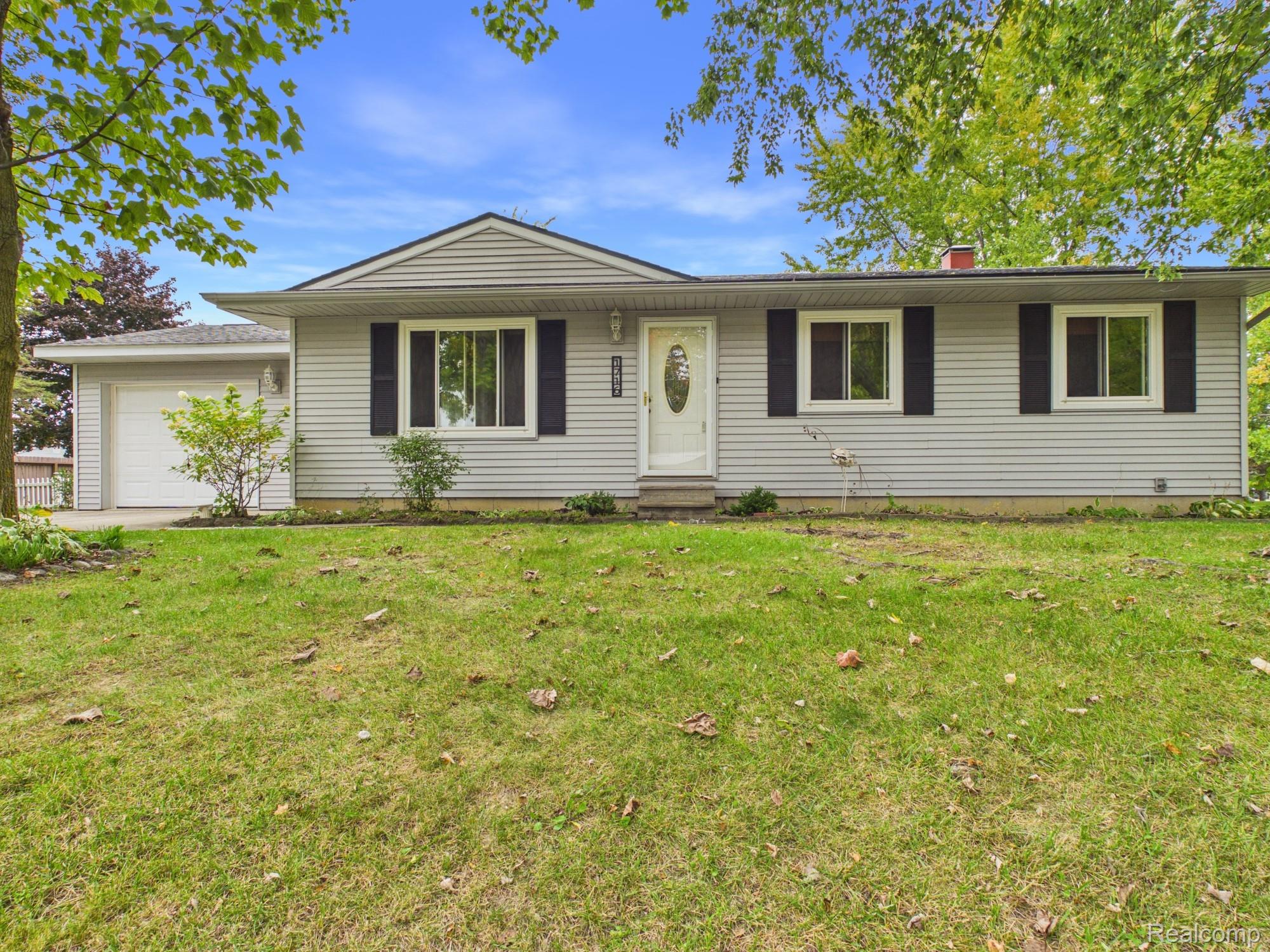 1716 Pilgrim Lane — photo