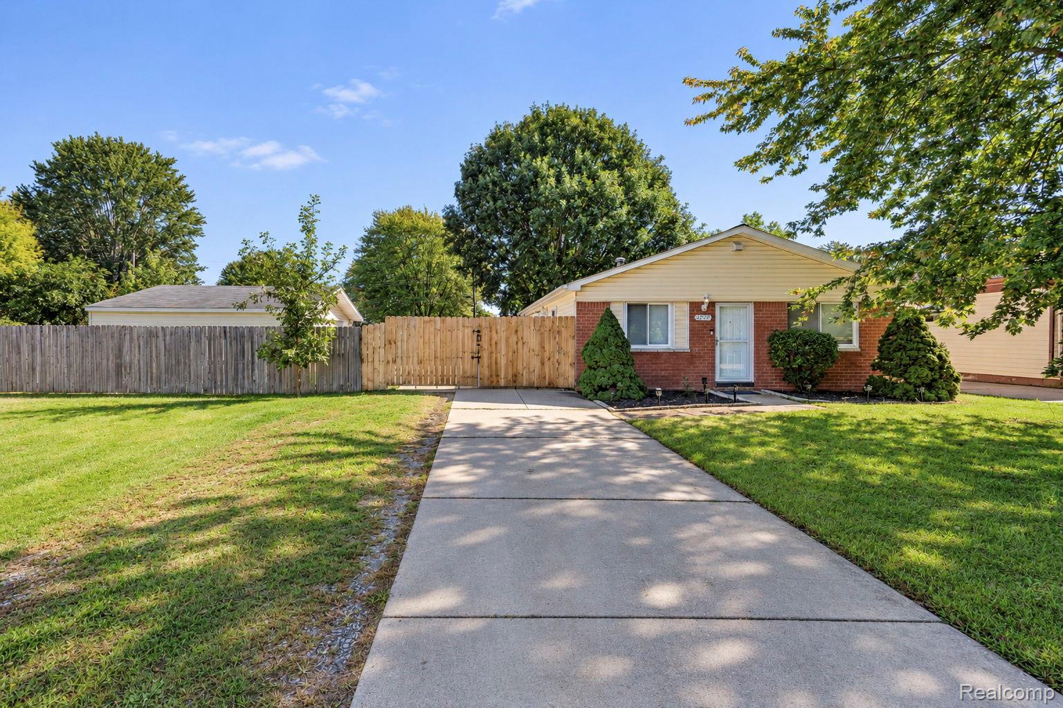 12779 Jackson Street — photo