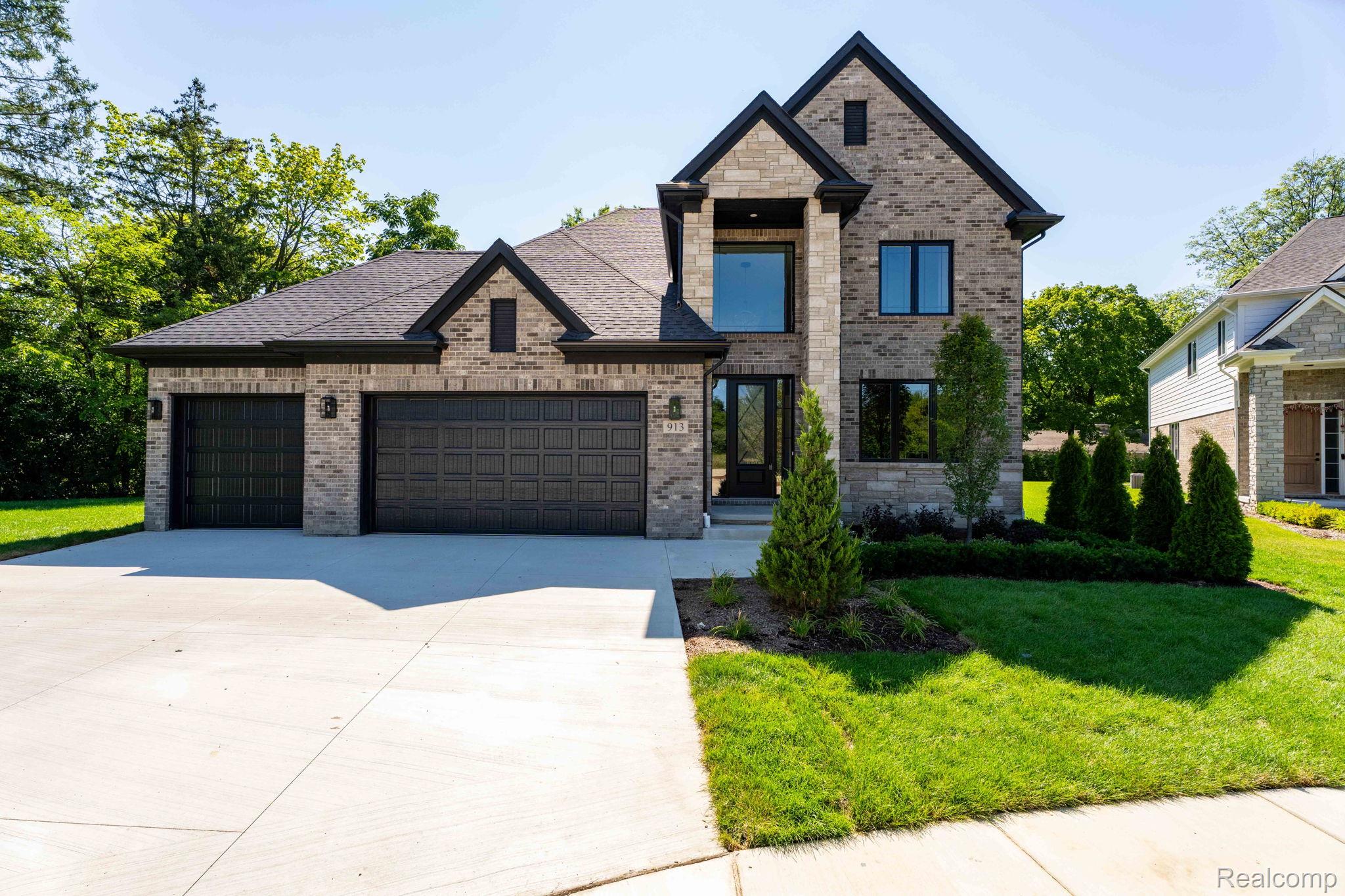 913 Kimberly Court — photo