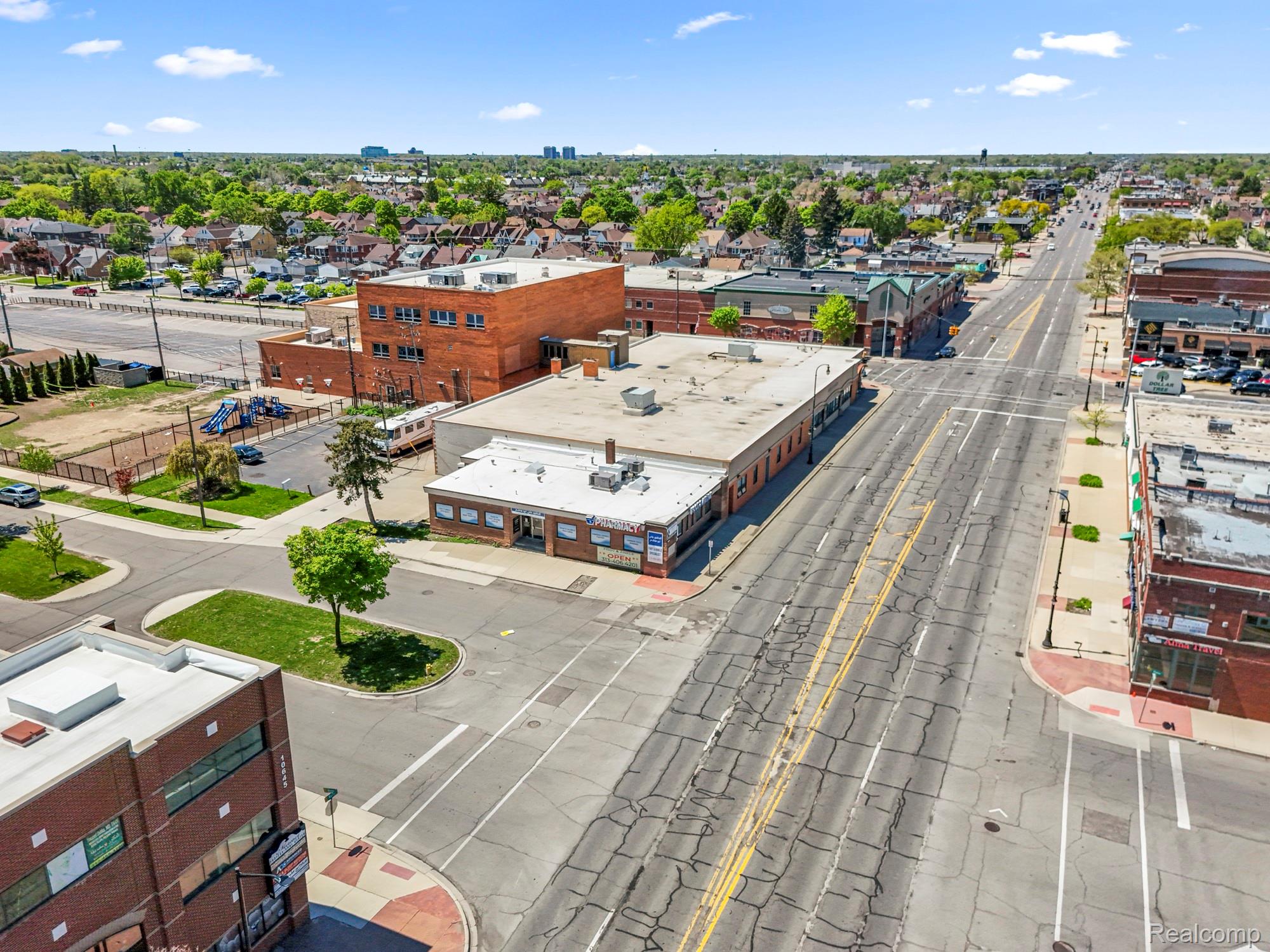10801 W Warren Avenue — photo