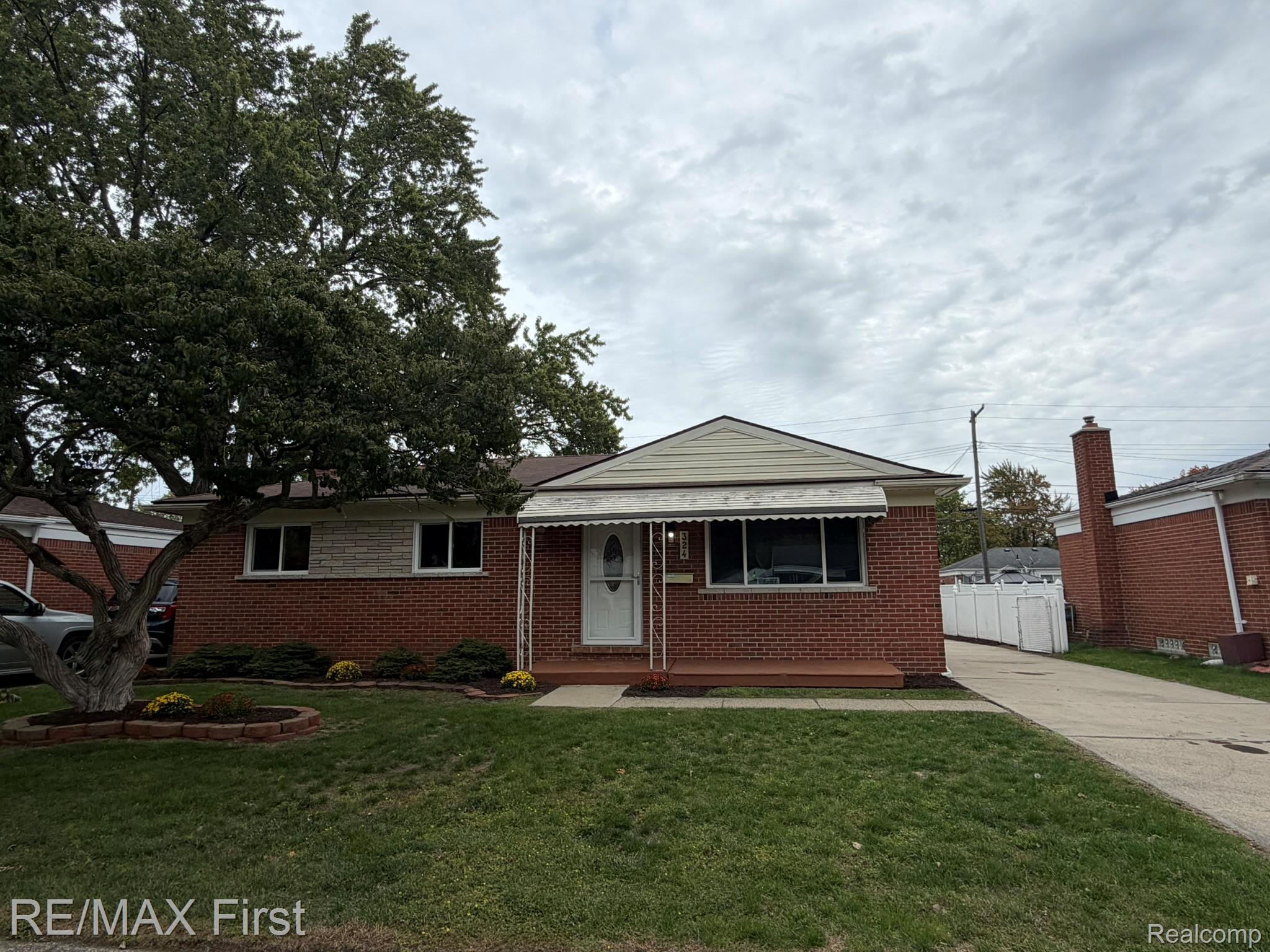 324 Van Sull Street — photo