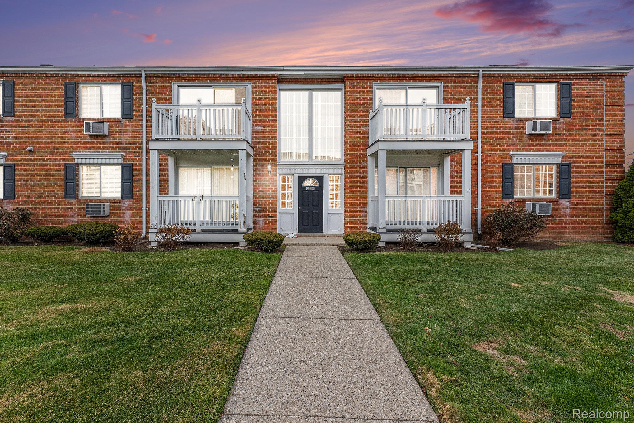 2440A Parmenter Blvd Apt 201 #201 — photo