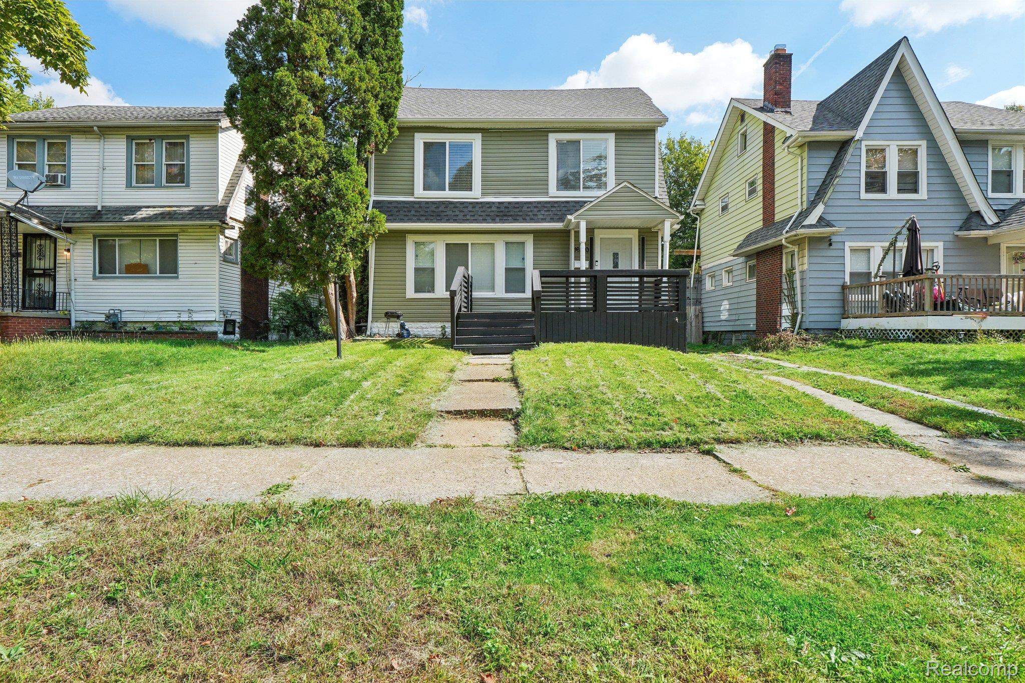 16210 Inverness Street — photo