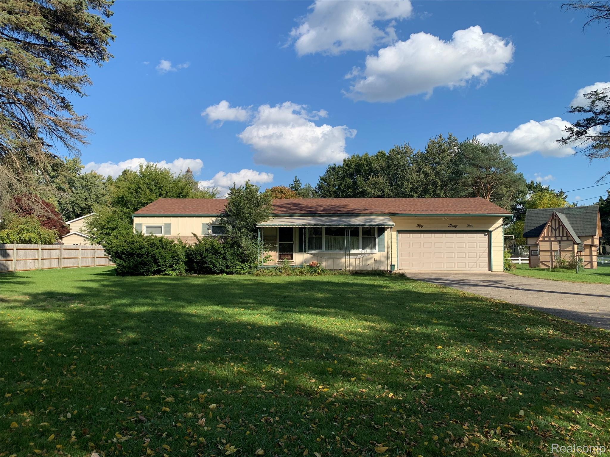 5224 N McKinley Road — photo