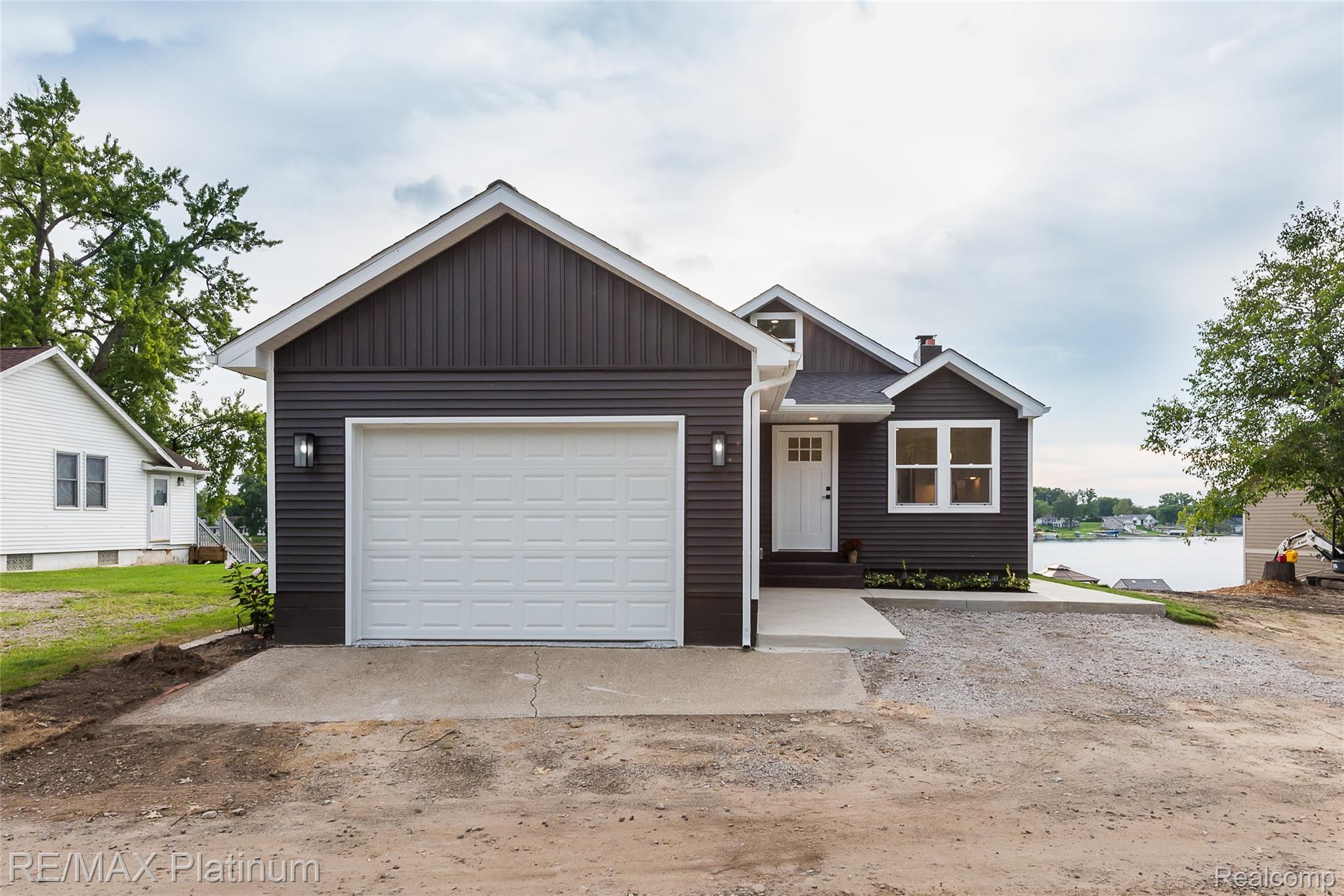 6298 Fonda Lake Drive — photo