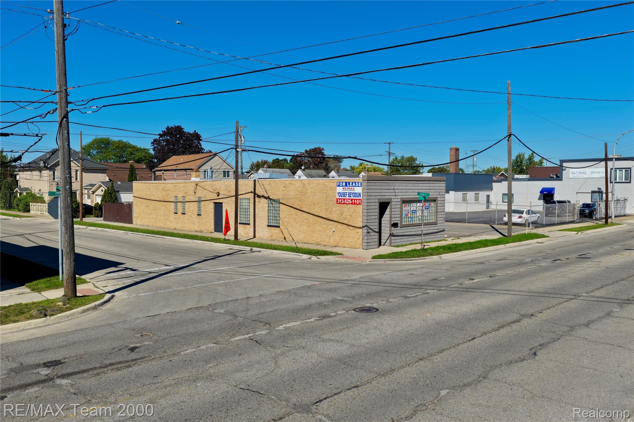 6801 Chase Road — photo