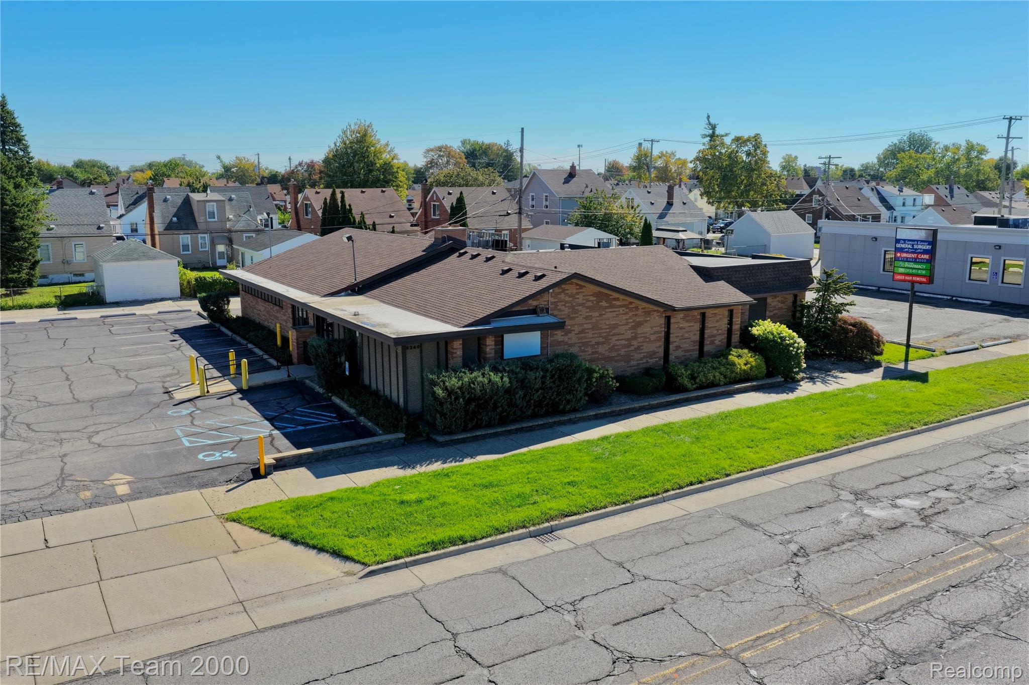 6246 Chase Road — photo