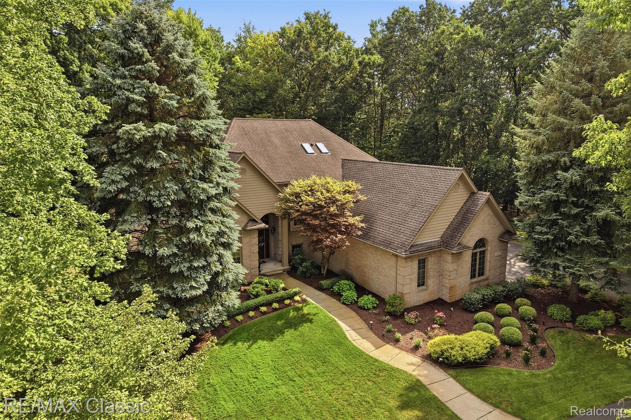 6015 Lynne Hollow Drive — photo