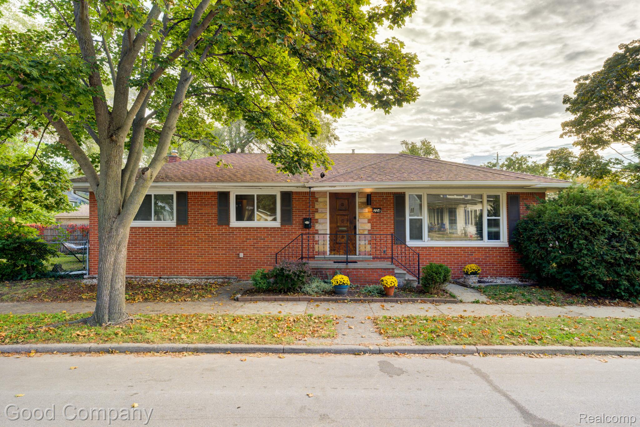 204 Edgewood Place — photo