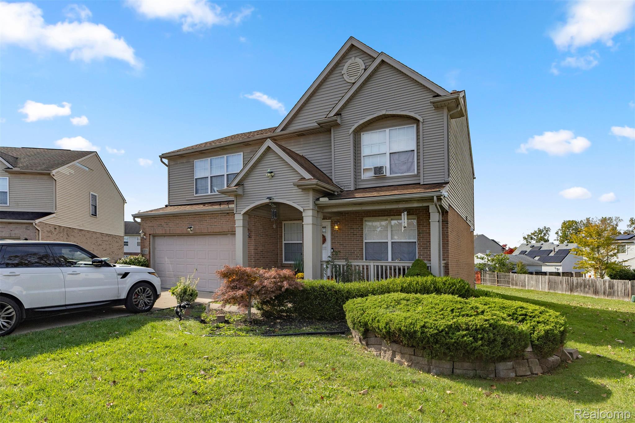 28215 Hillsbriar Drive — photo