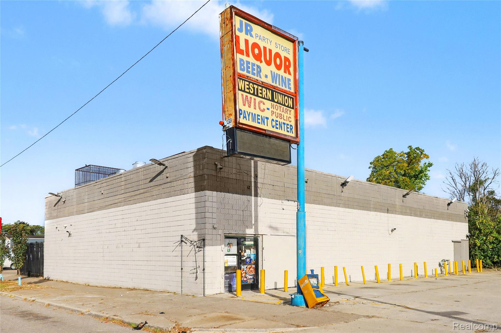 16600 Plymouth Rd — photo