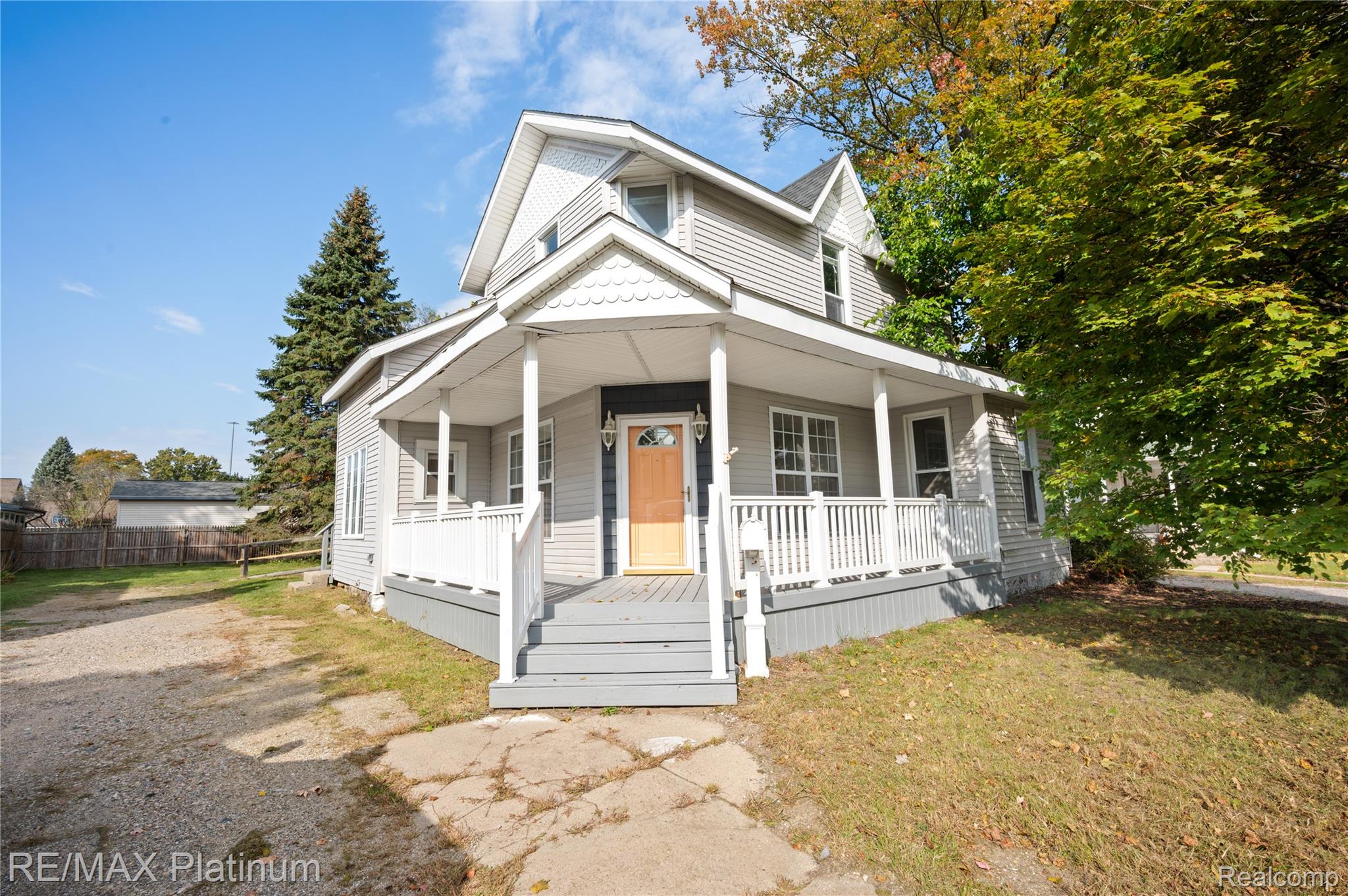 207 N Mill St — photo