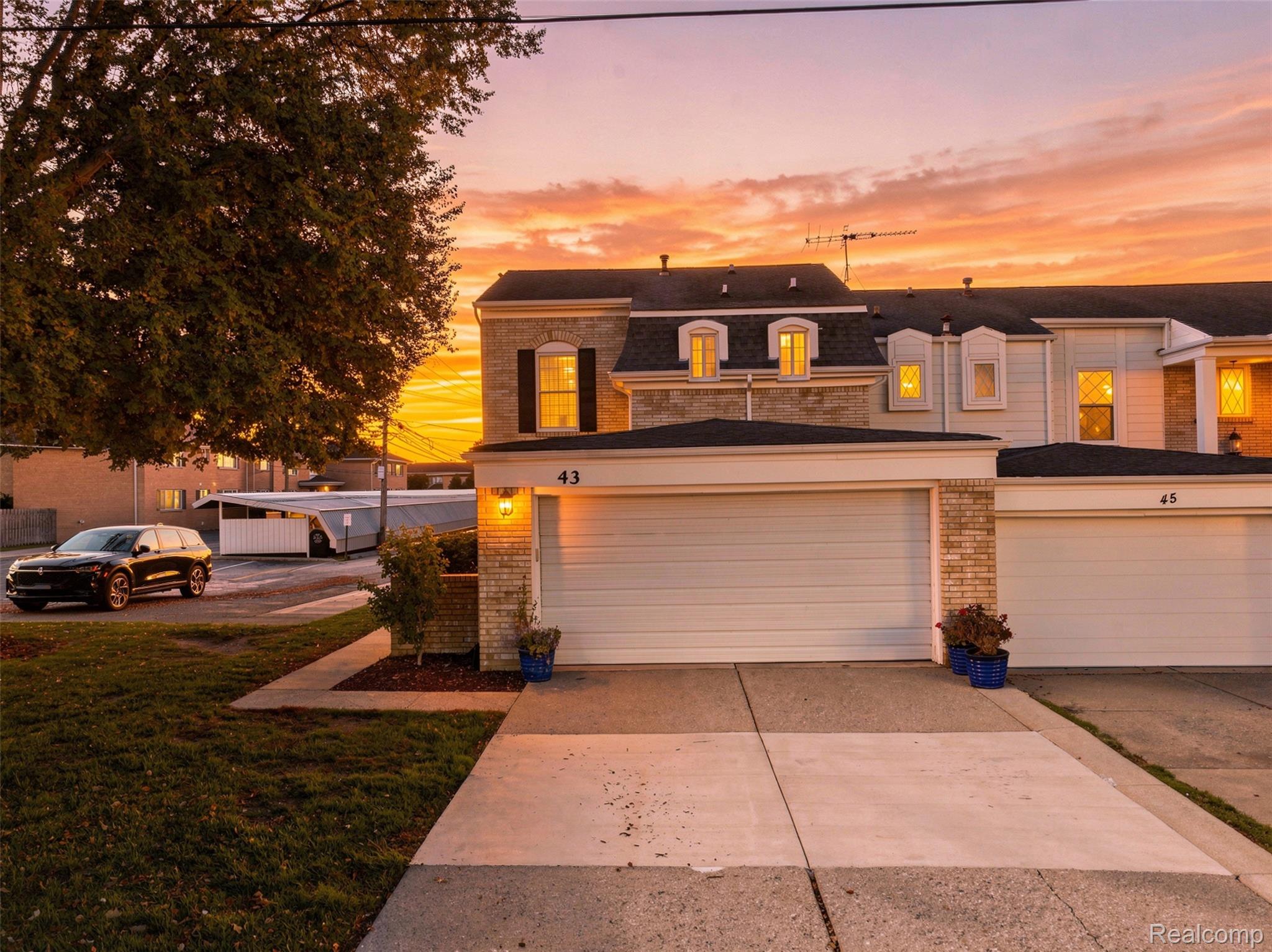 43 Canterbury Trail Dr — photo