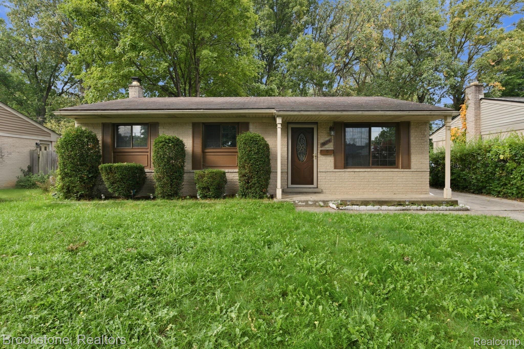 34116 Kennedy St — photo