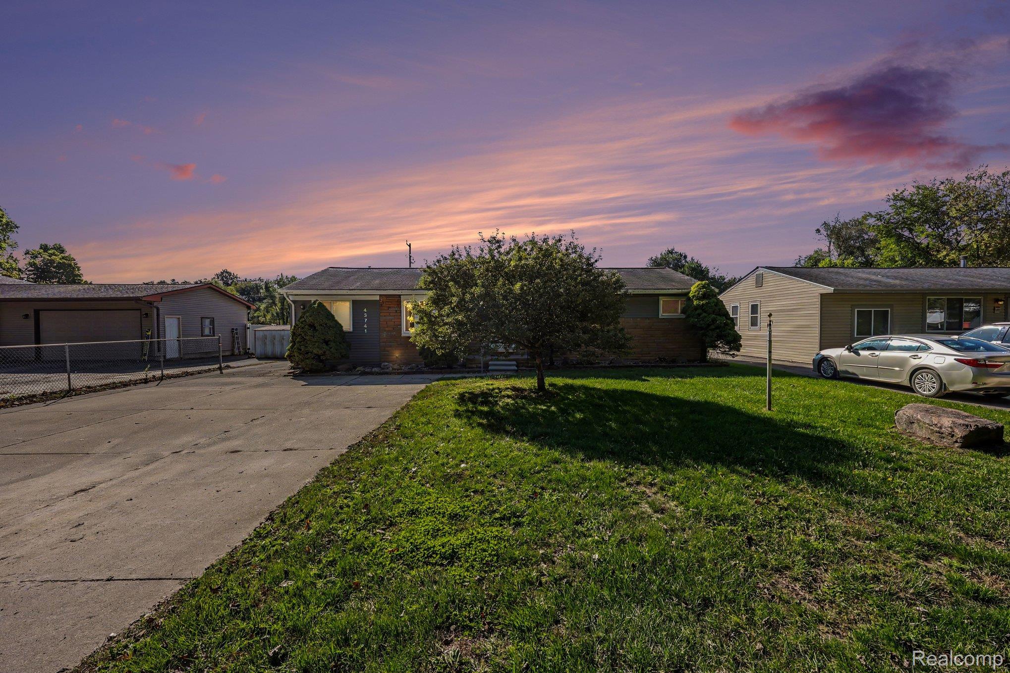 43741 Burtrig Rd — photo